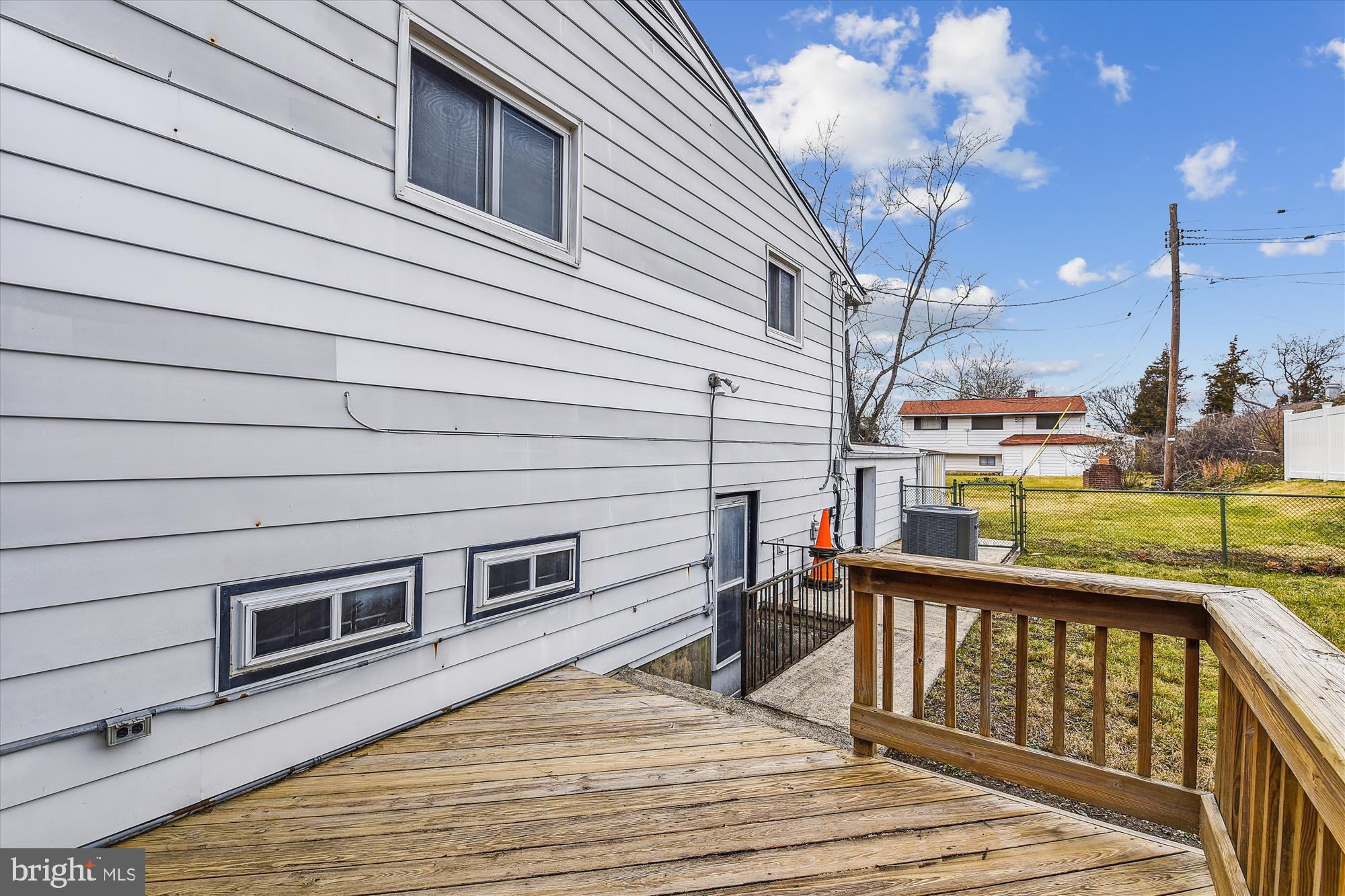 WINDSOR FARMS - Residential