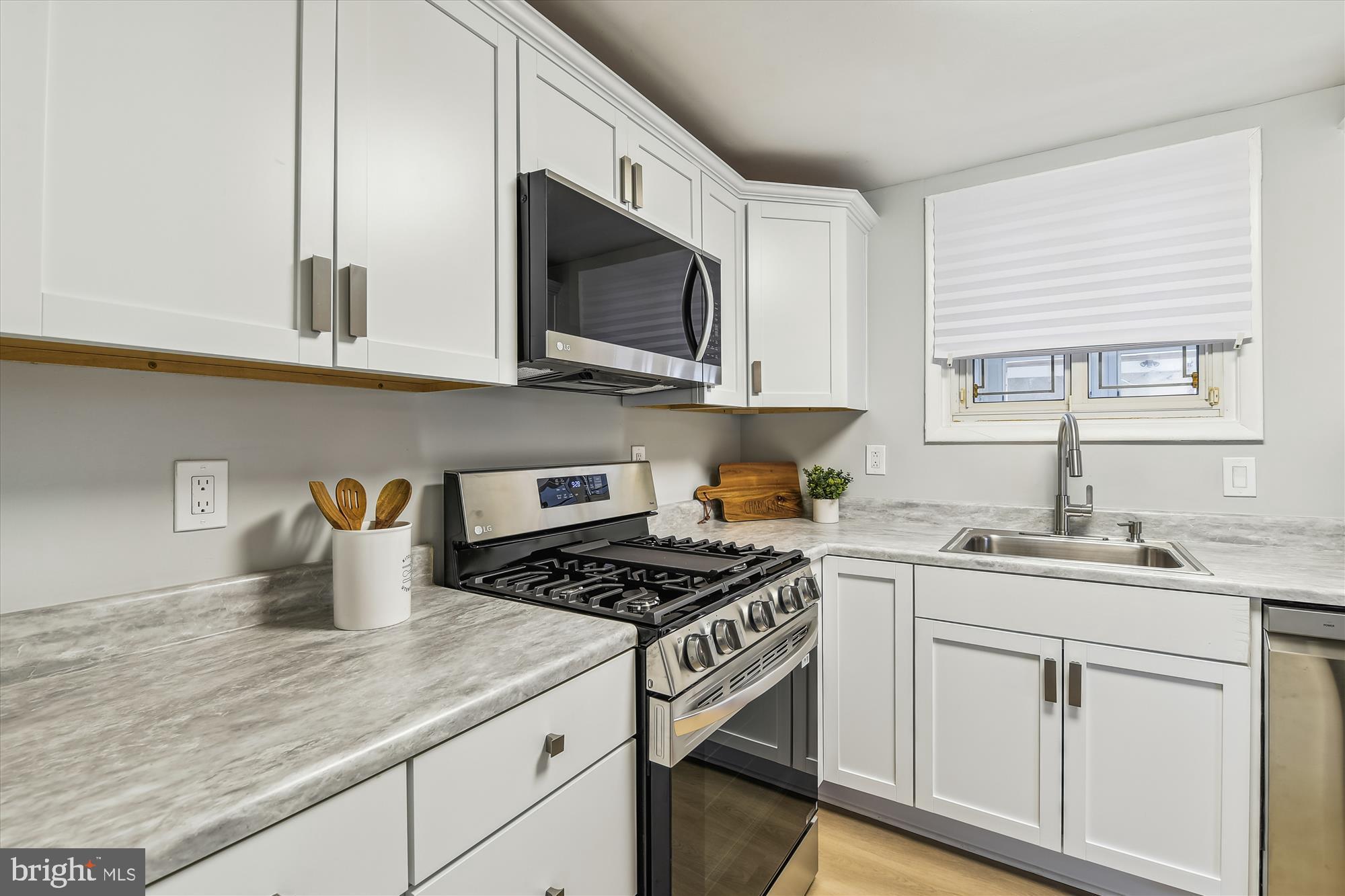 WINDSOR FARMS - Residential