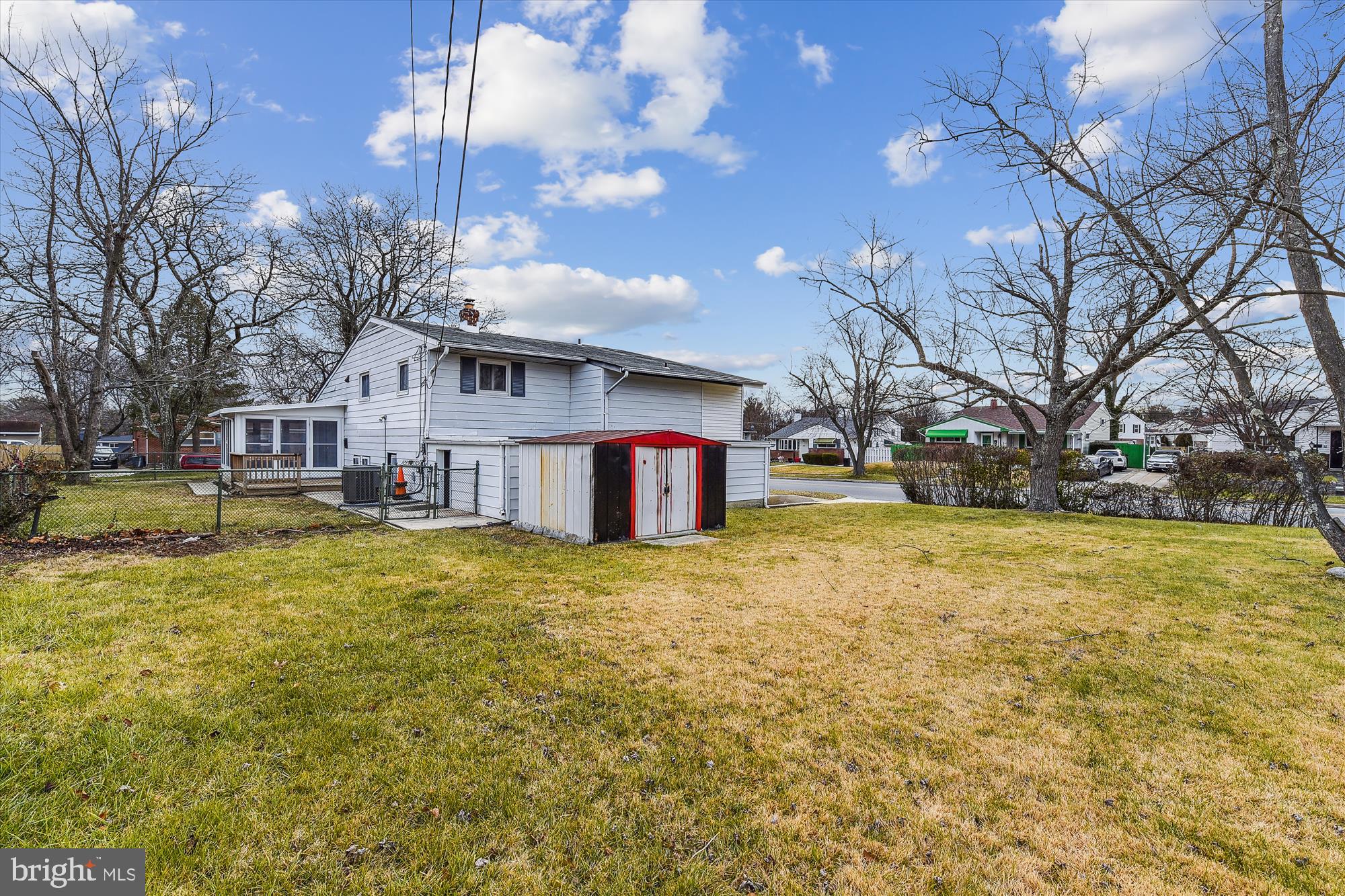 WINDSOR FARMS - Residential