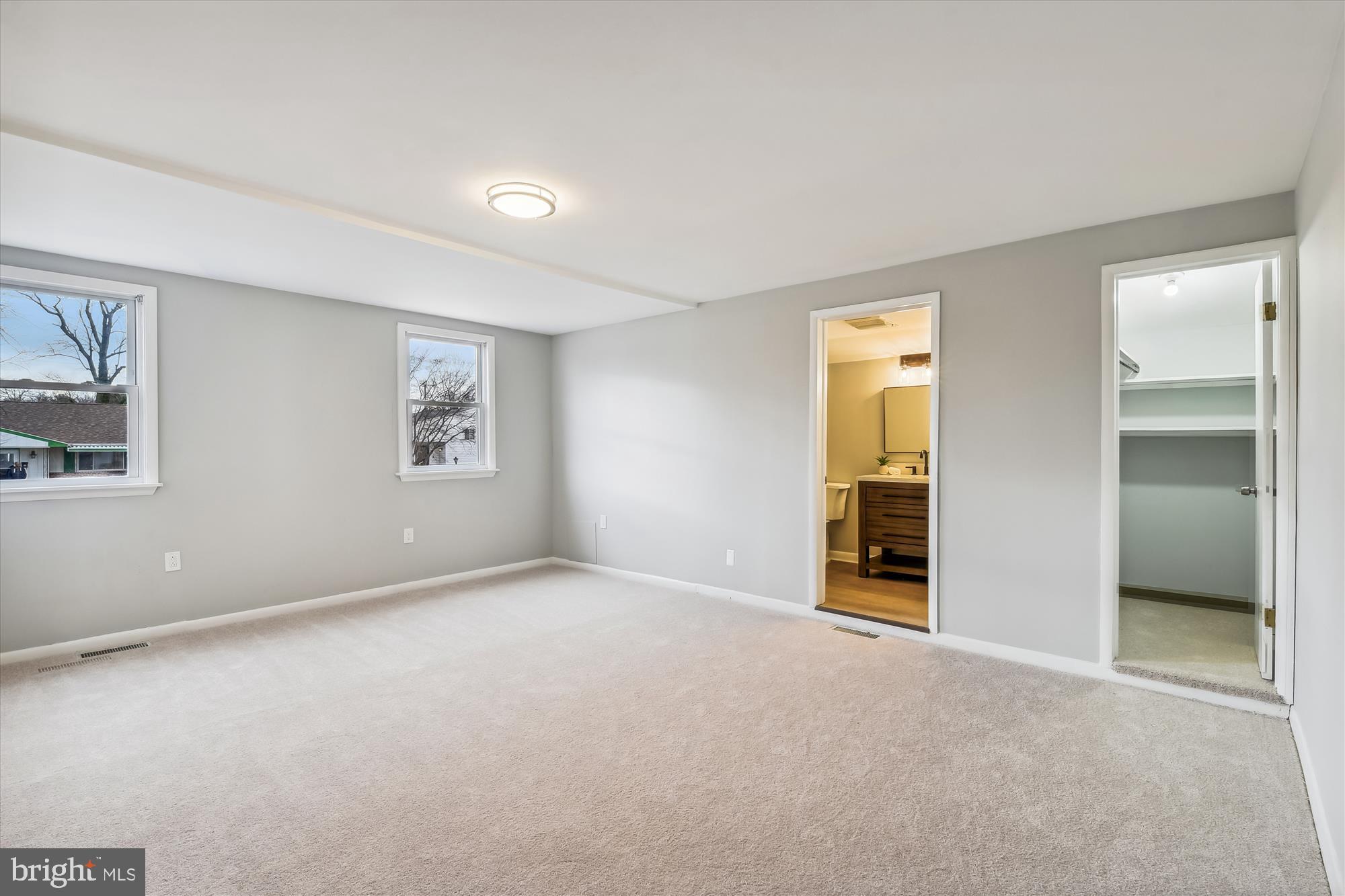 WINDSOR FARMS - Residential