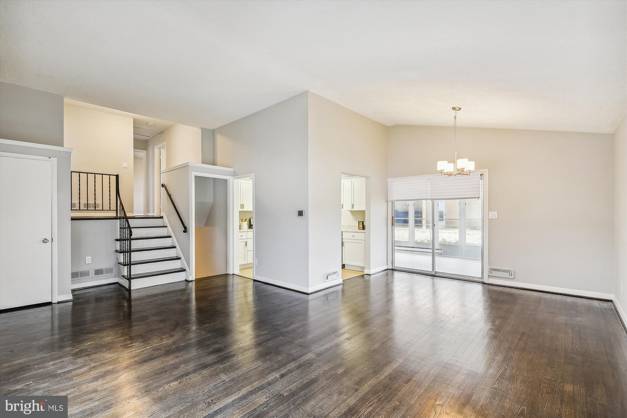 WINDSOR FARMS - Residential