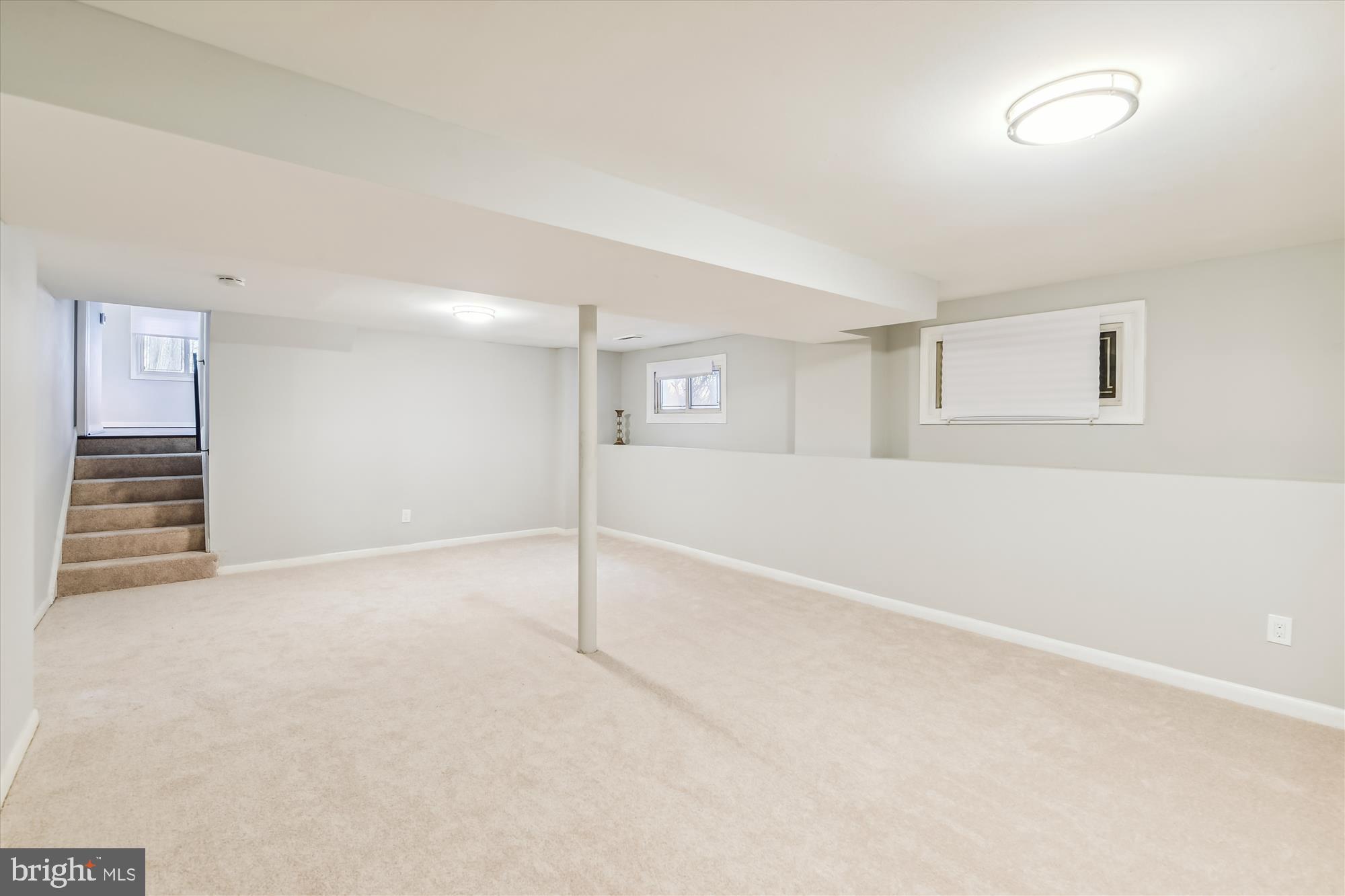 WINDSOR FARMS - Residential