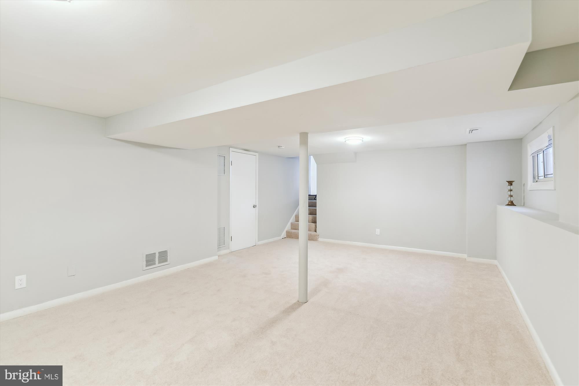 WINDSOR FARMS - Residential