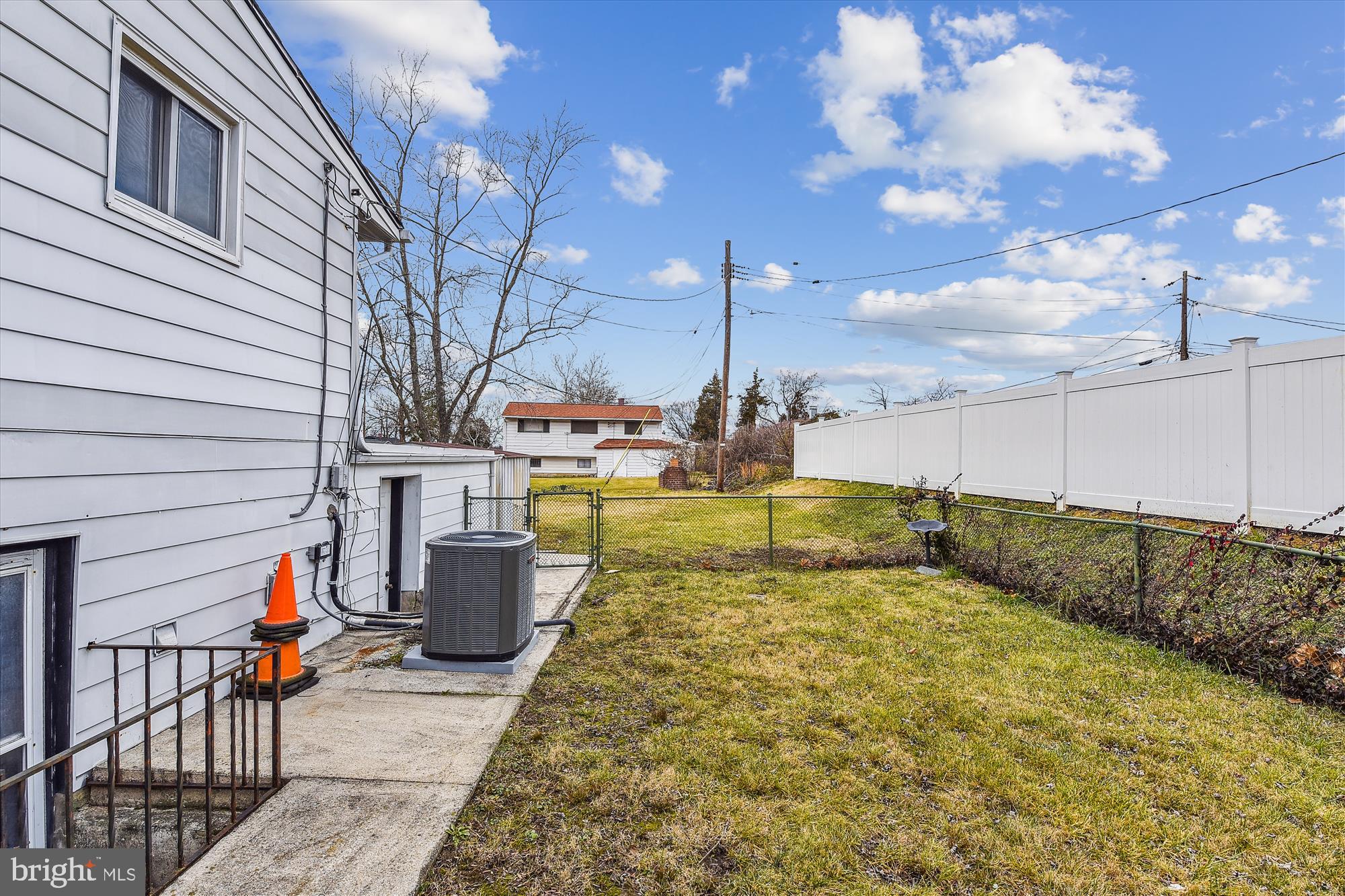 WINDSOR FARMS - Residential