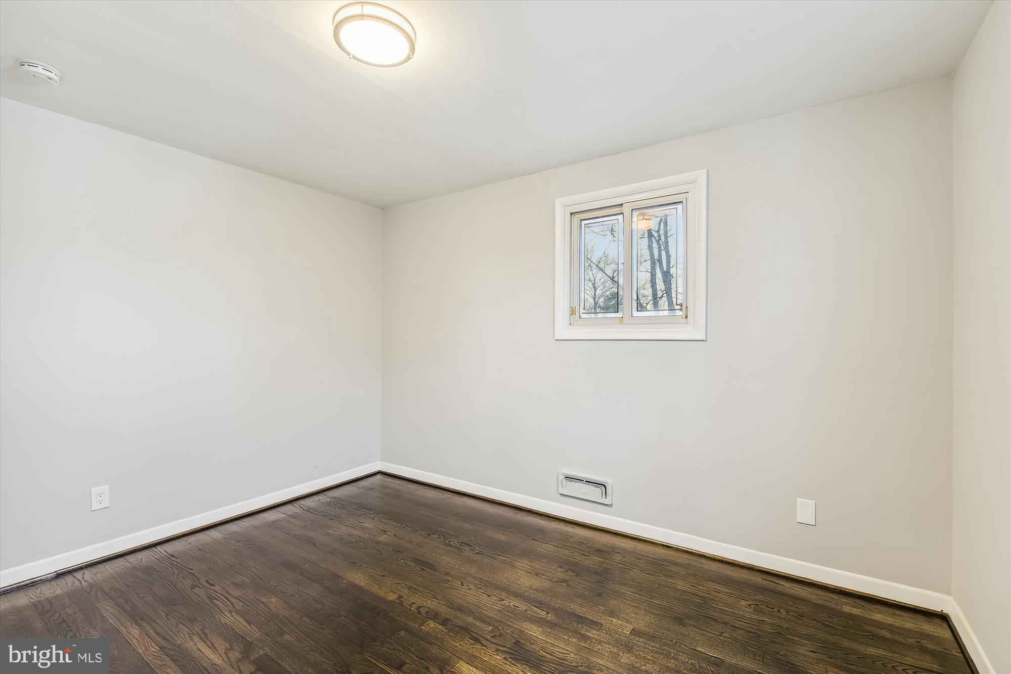 WINDSOR FARMS - Residential