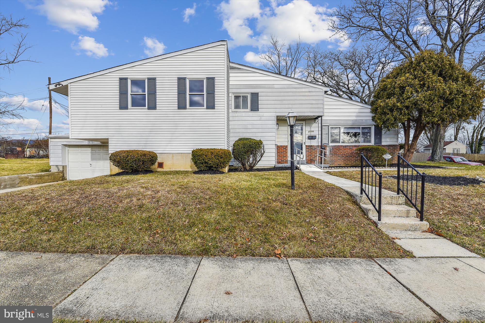 WINDSOR FARMS - Residential