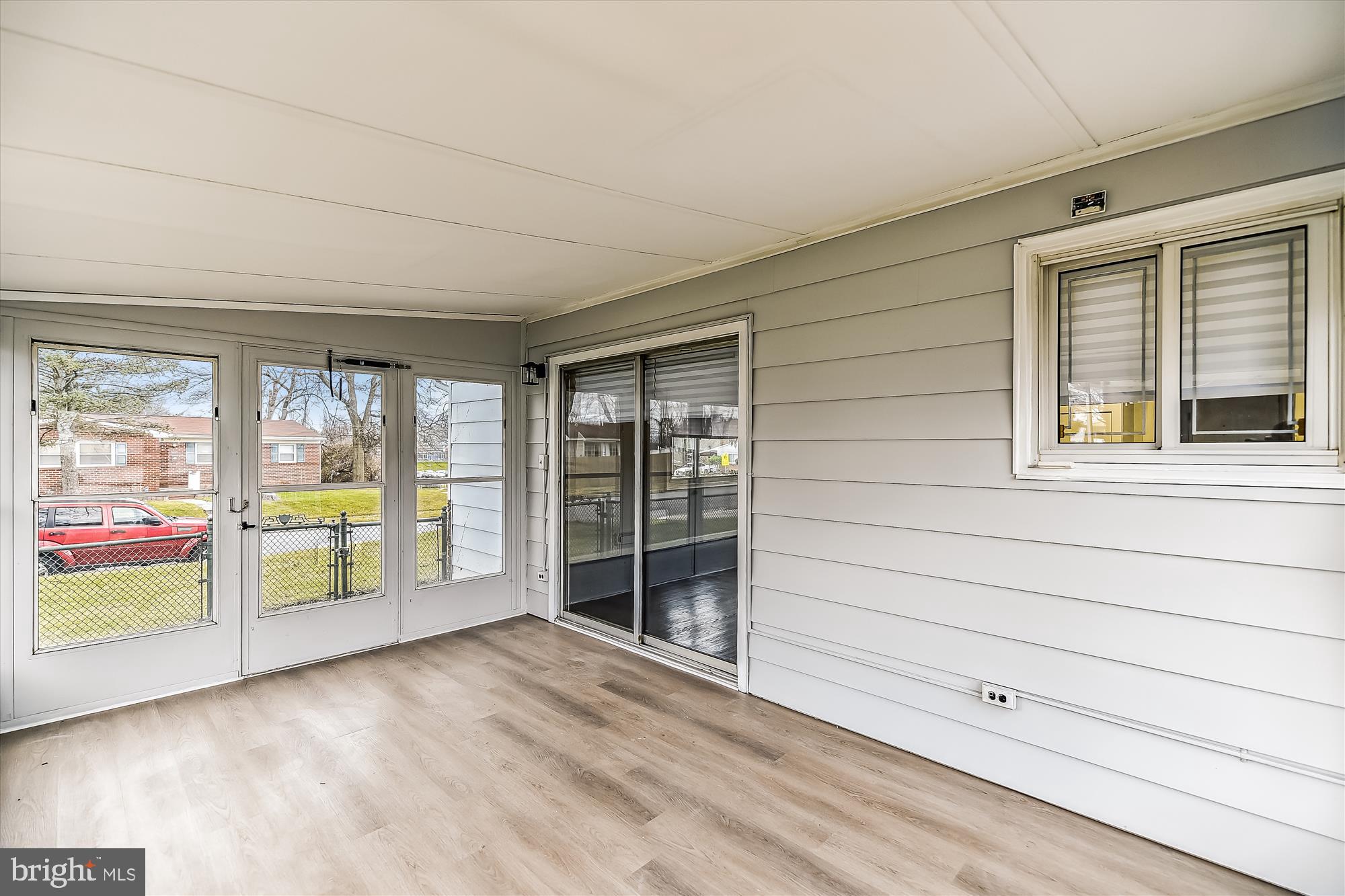 WINDSOR FARMS - Residential