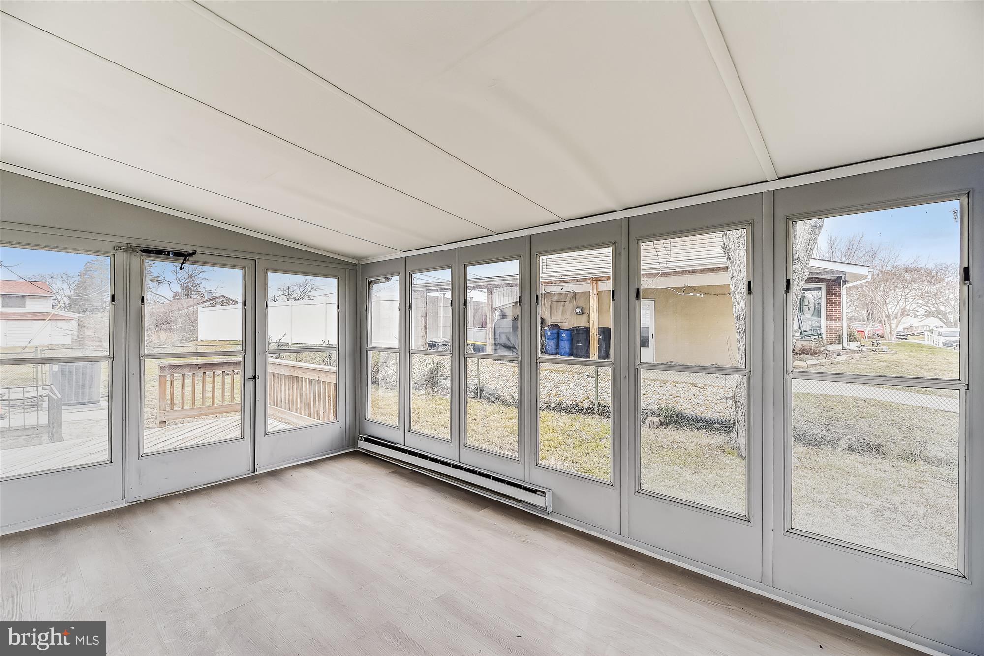 WINDSOR FARMS - Residential