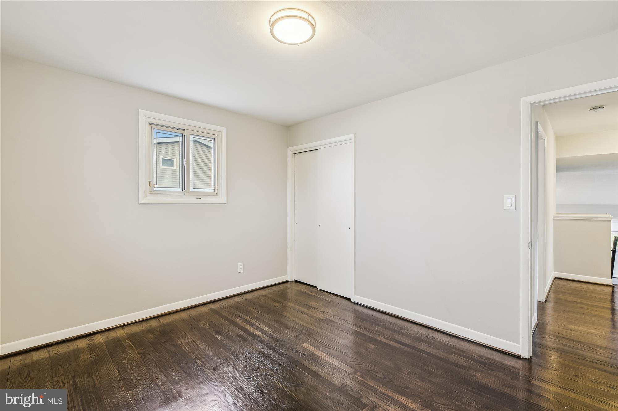 WINDSOR FARMS - Residential