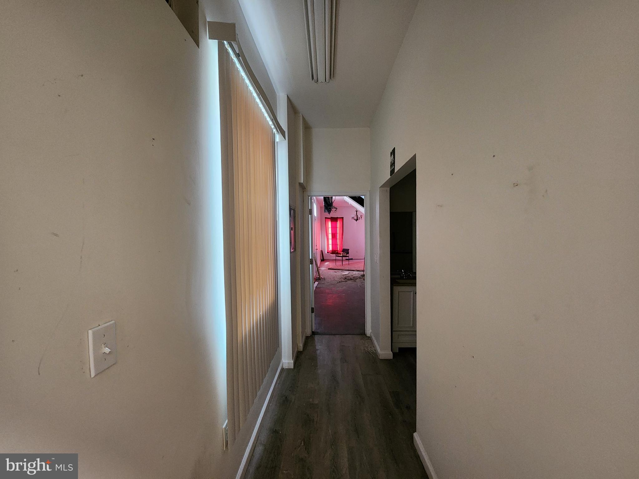 SANDTOWN-WINCHESTER - Commercial Sale