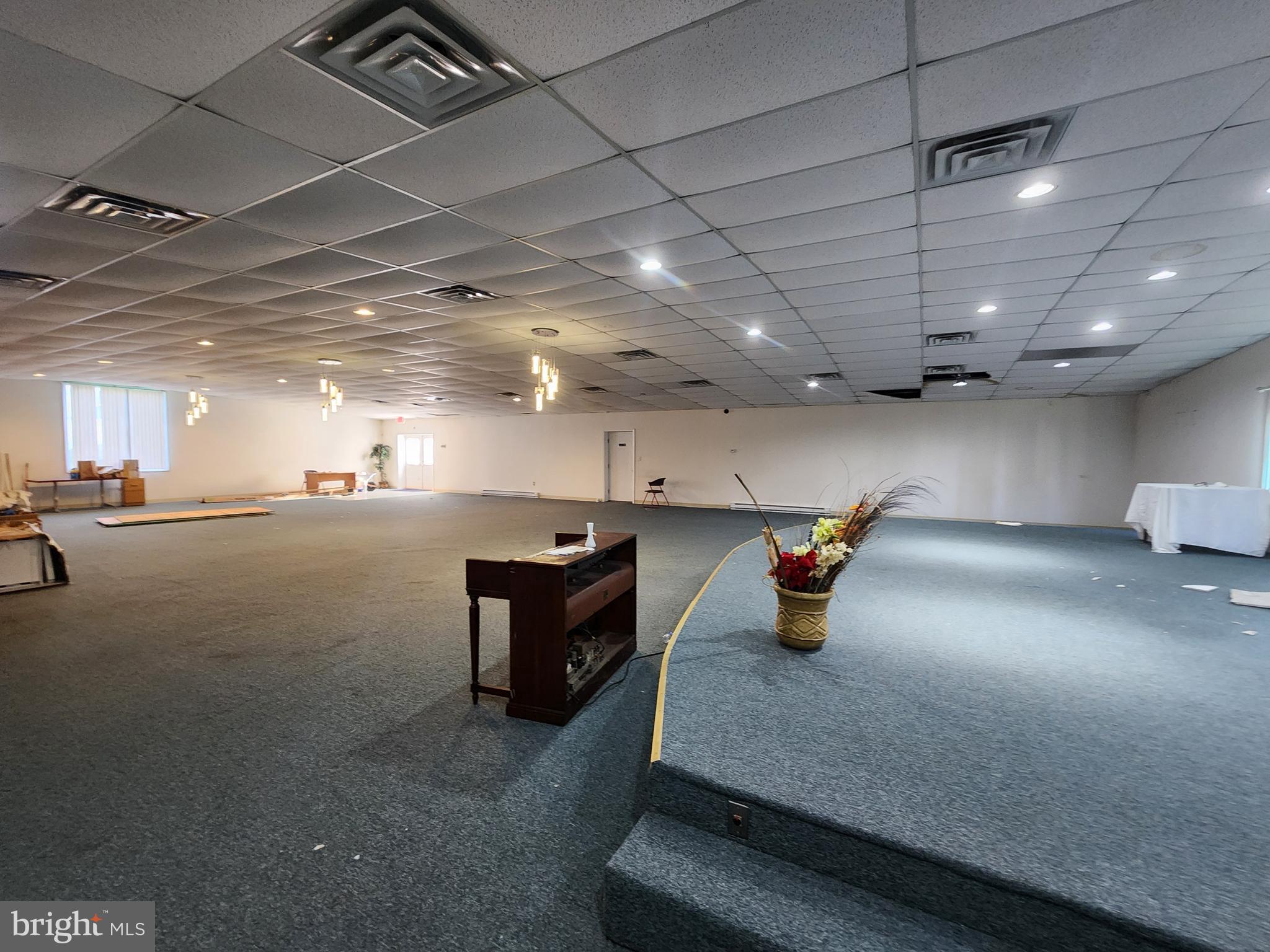 SANDTOWN-WINCHESTER - Commercial Sale