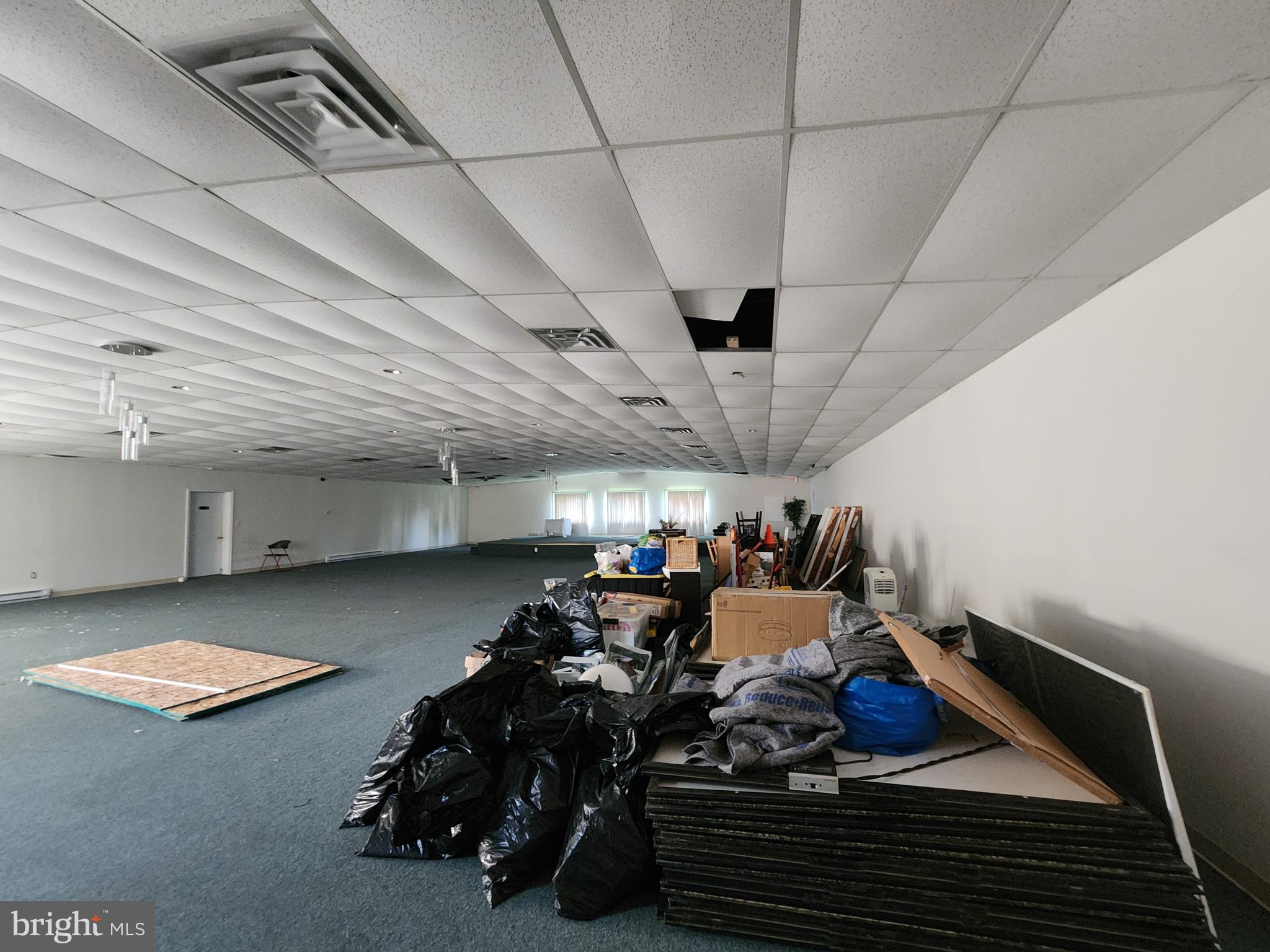 SANDTOWN-WINCHESTER - Commercial Sale