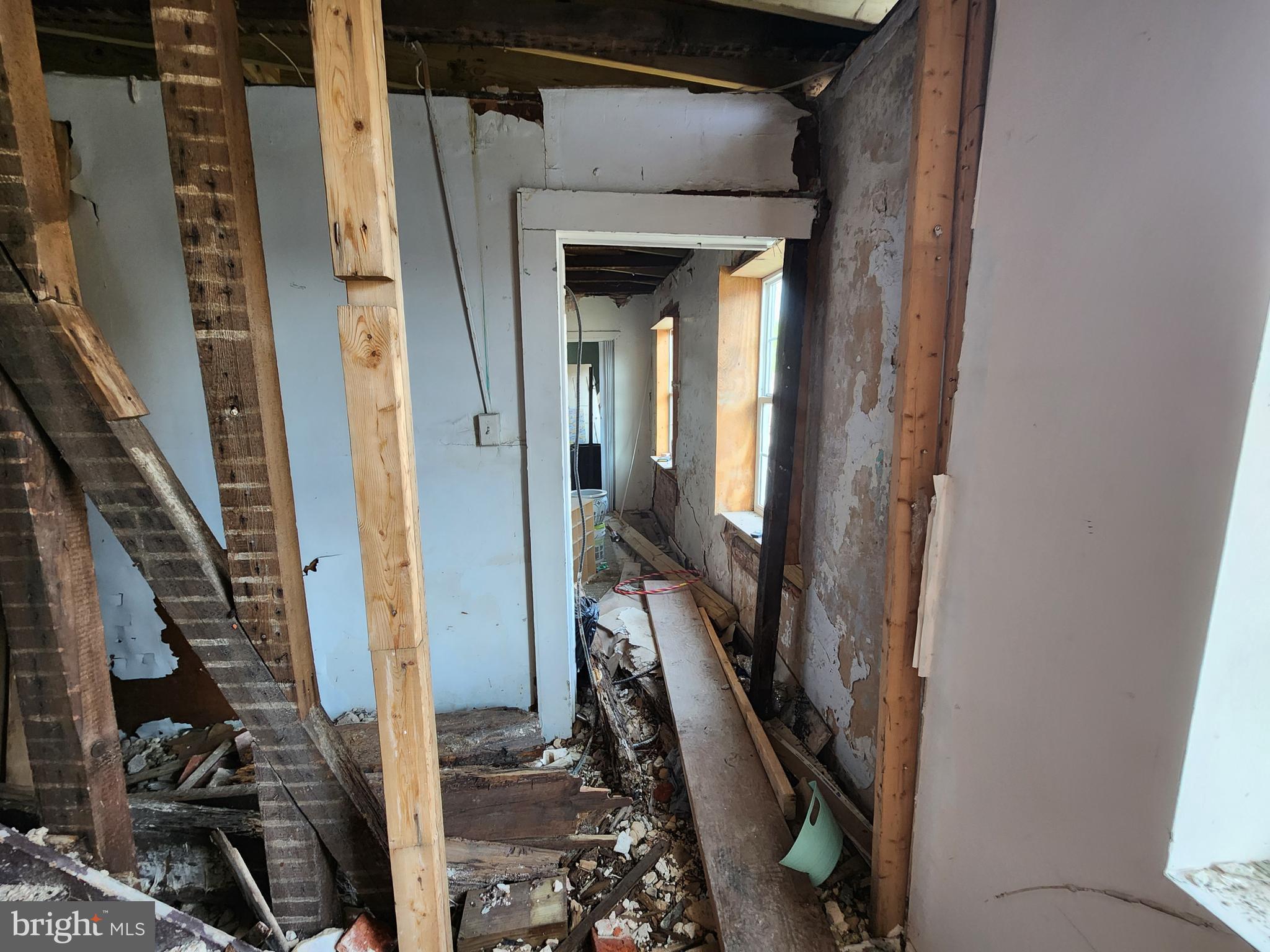 SANDTOWN-WINCHESTER - Commercial Sale