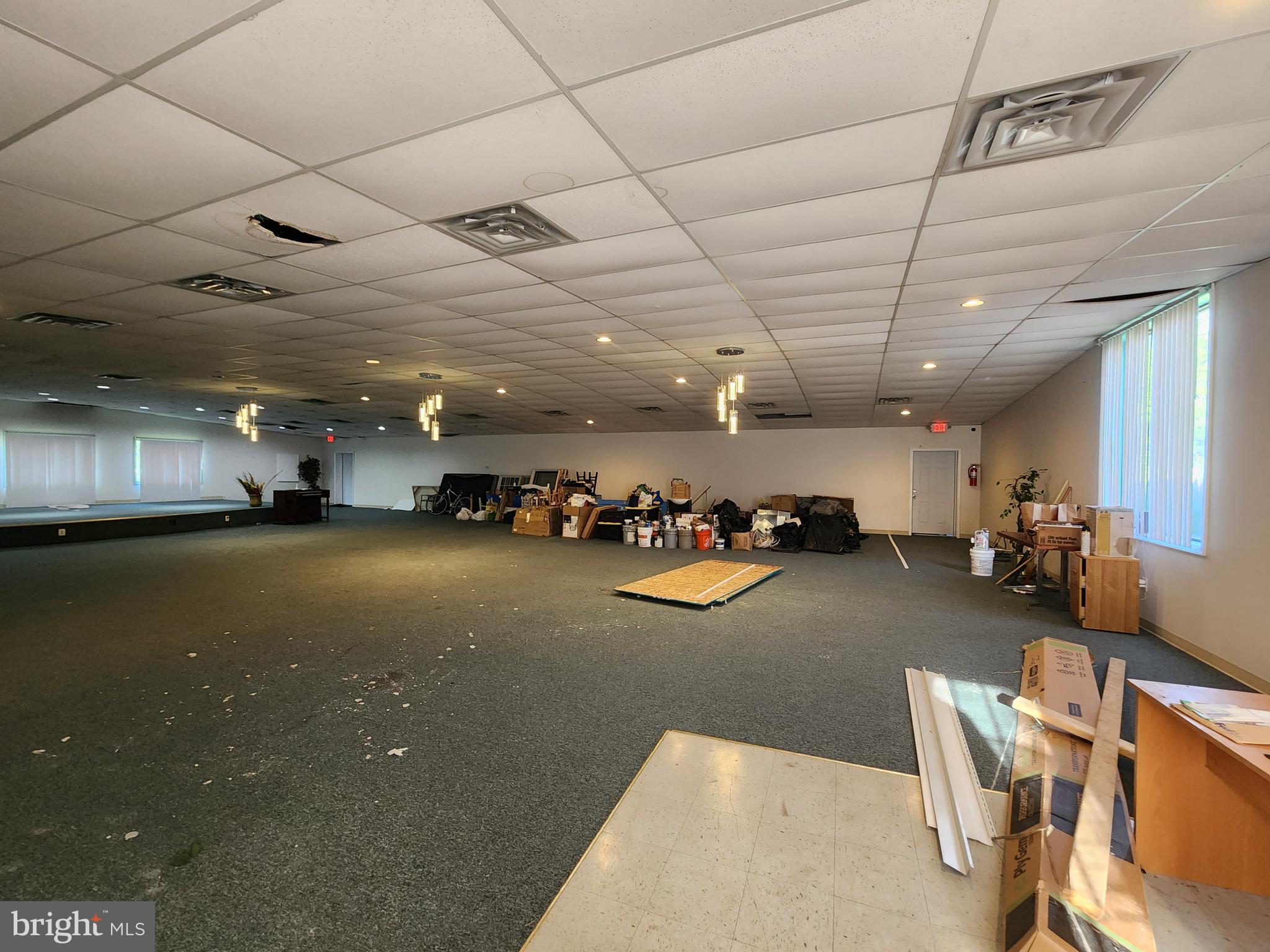 SANDTOWN-WINCHESTER - Commercial Sale