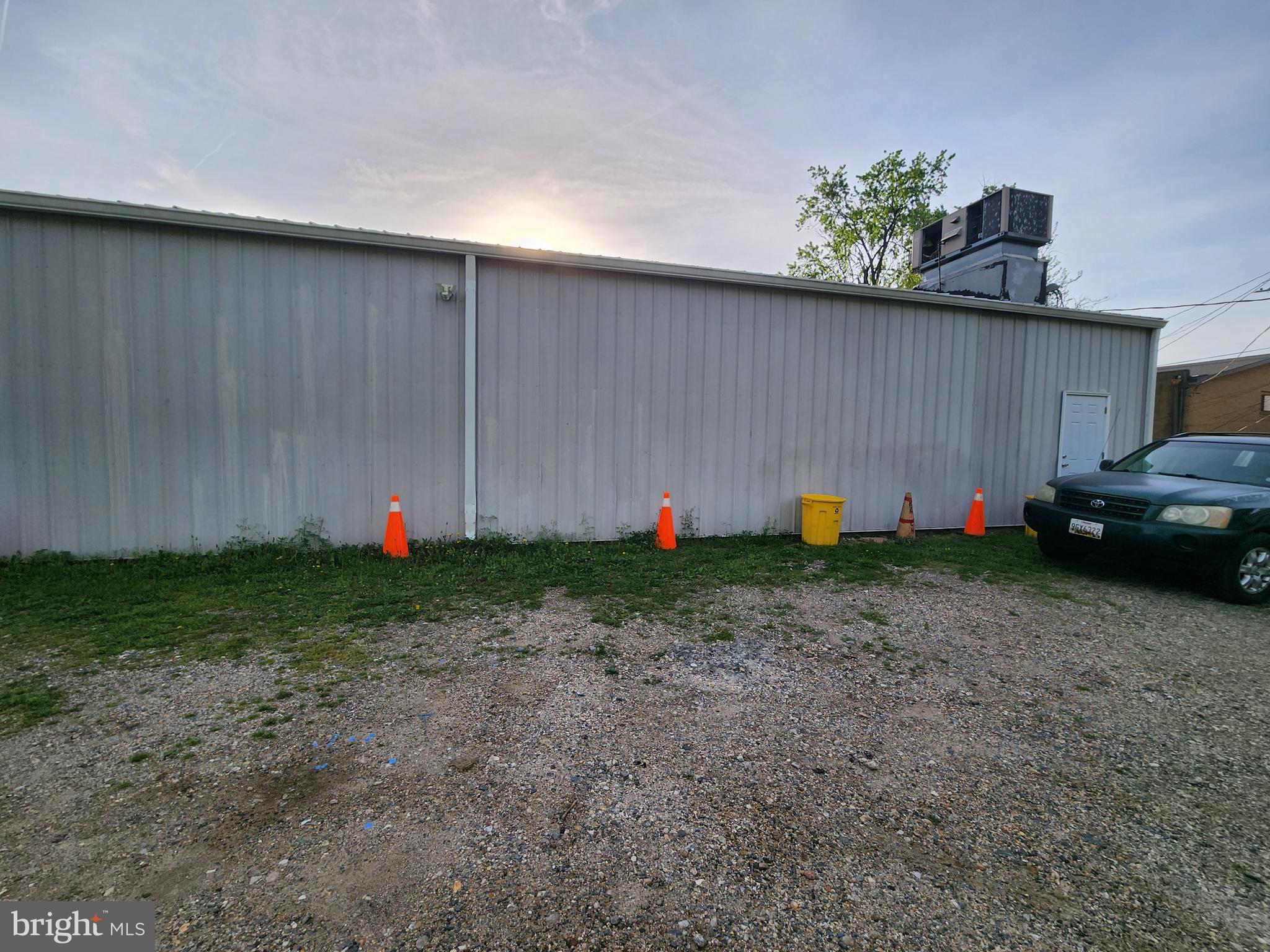 SANDTOWN-WINCHESTER - Commercial Sale