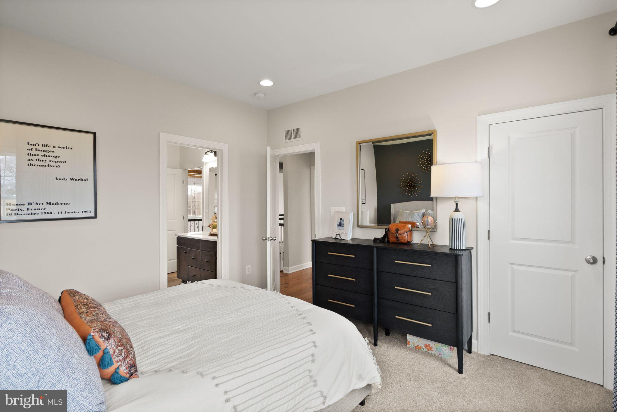 EFFINGHAM FARM - Residential