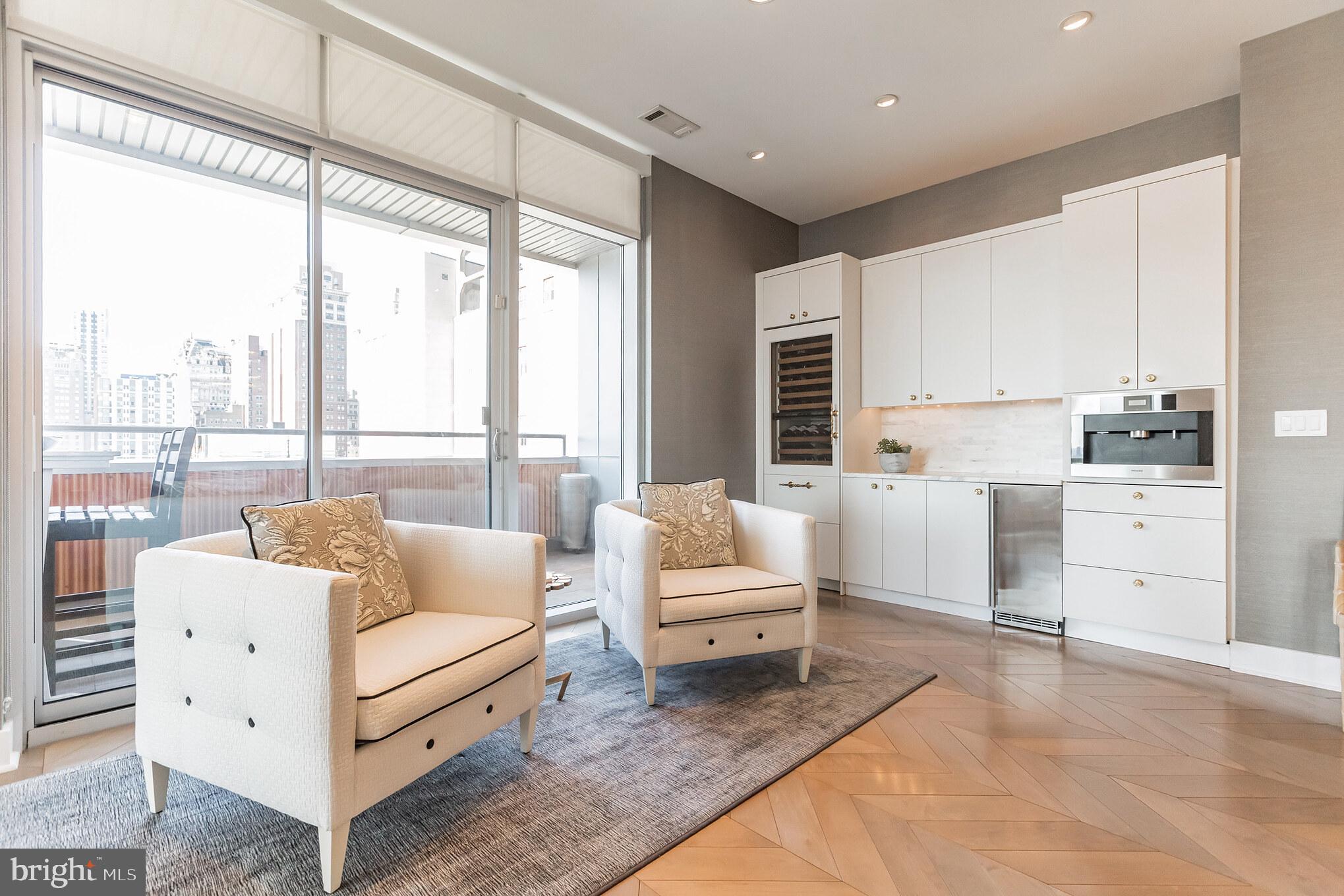 WASHINGTON SQ WEST - Residential