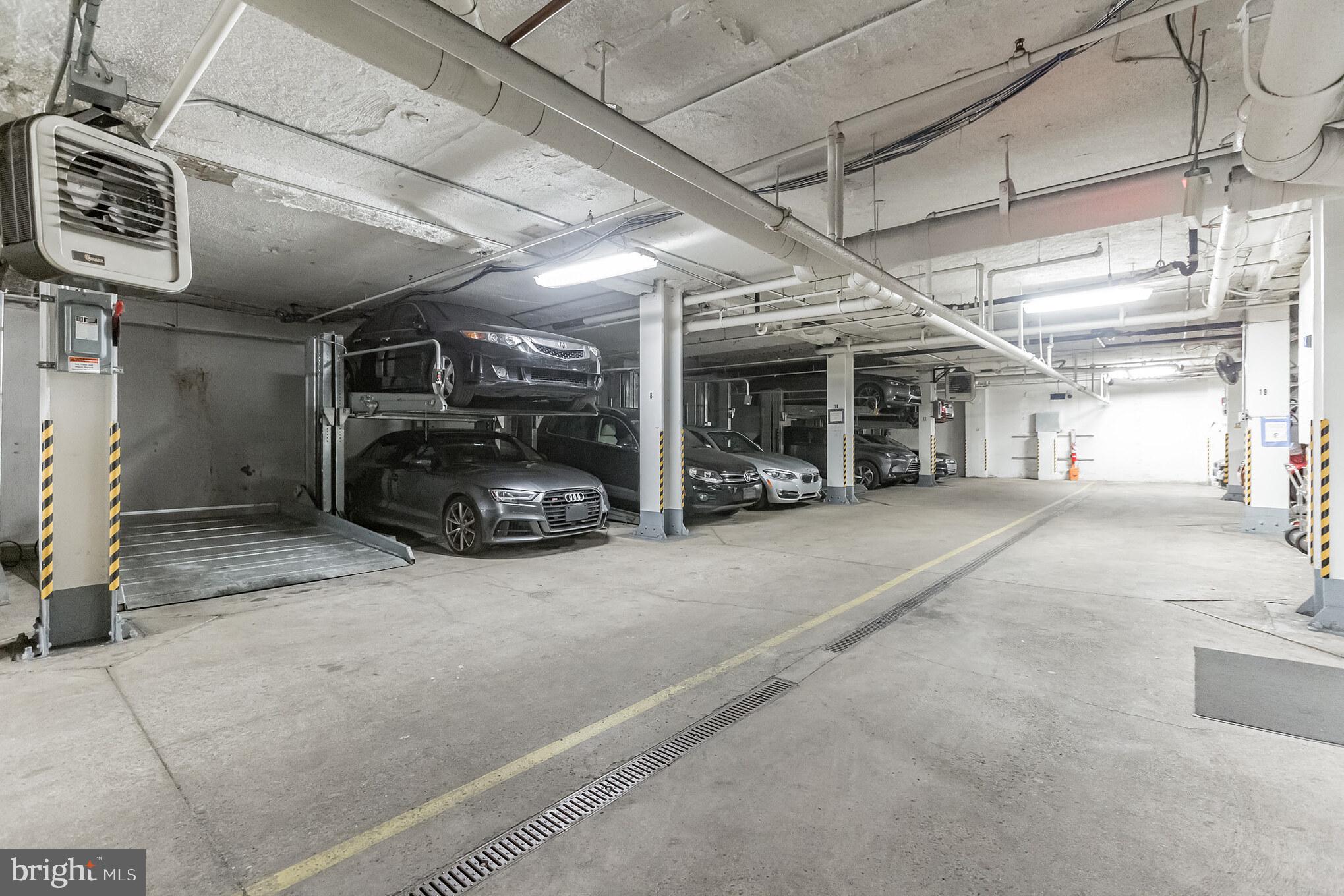 WASHINGTON SQ WEST - Residential