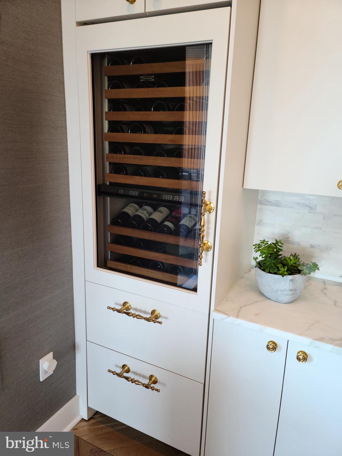 WASHINGTON SQ WEST - Residential