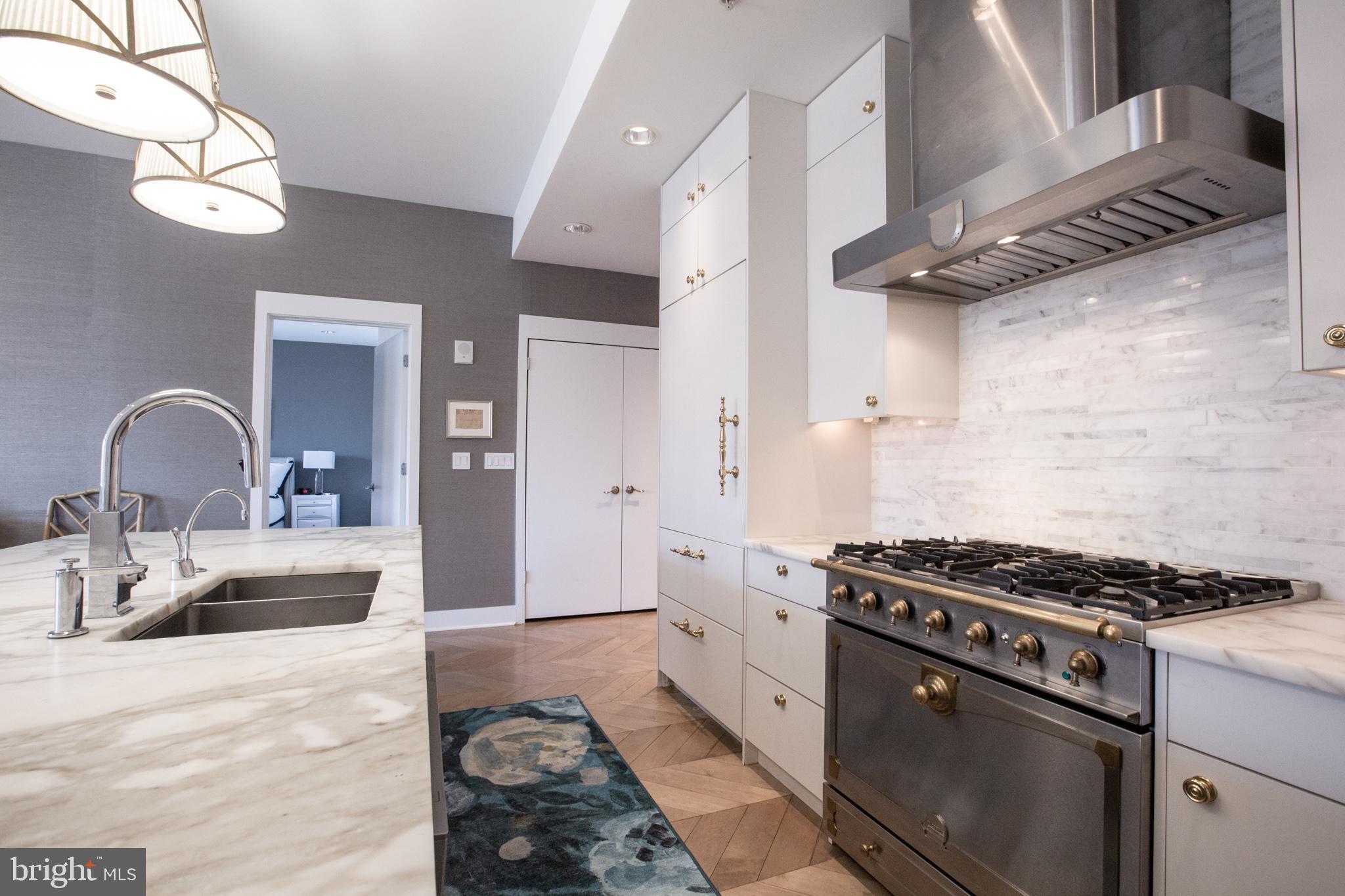 WASHINGTON SQ WEST - Residential