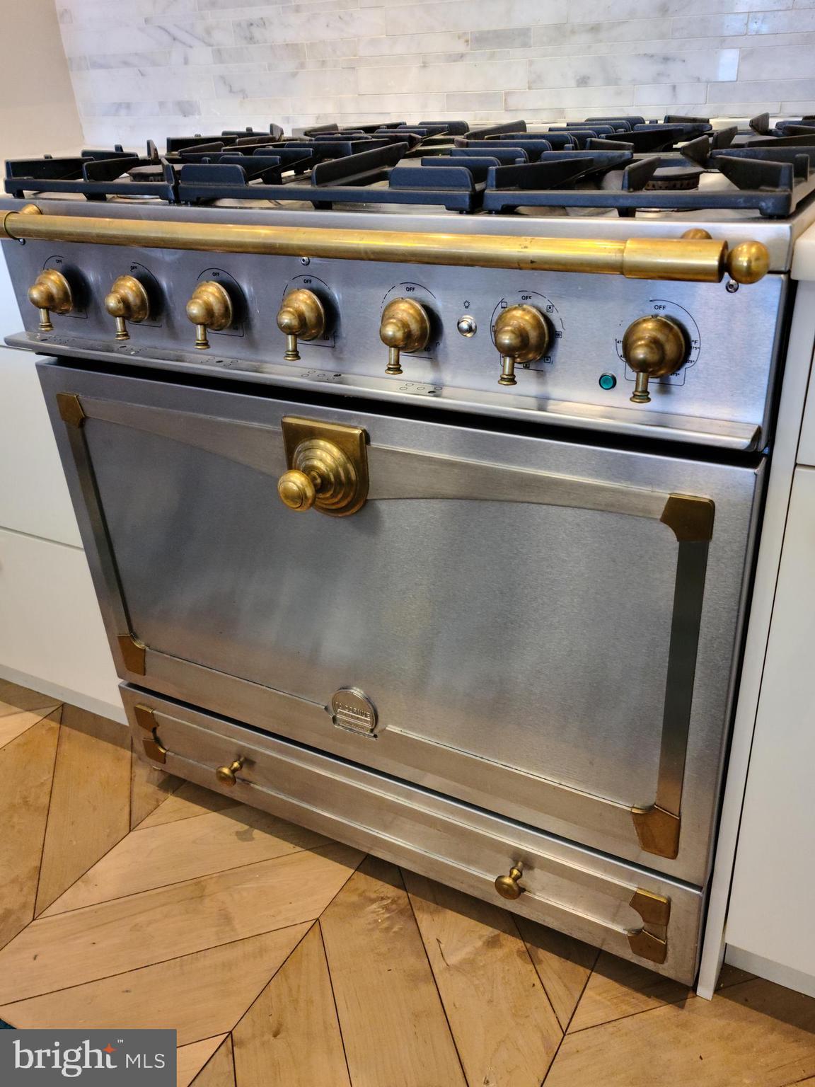 WASHINGTON SQ WEST - Residential