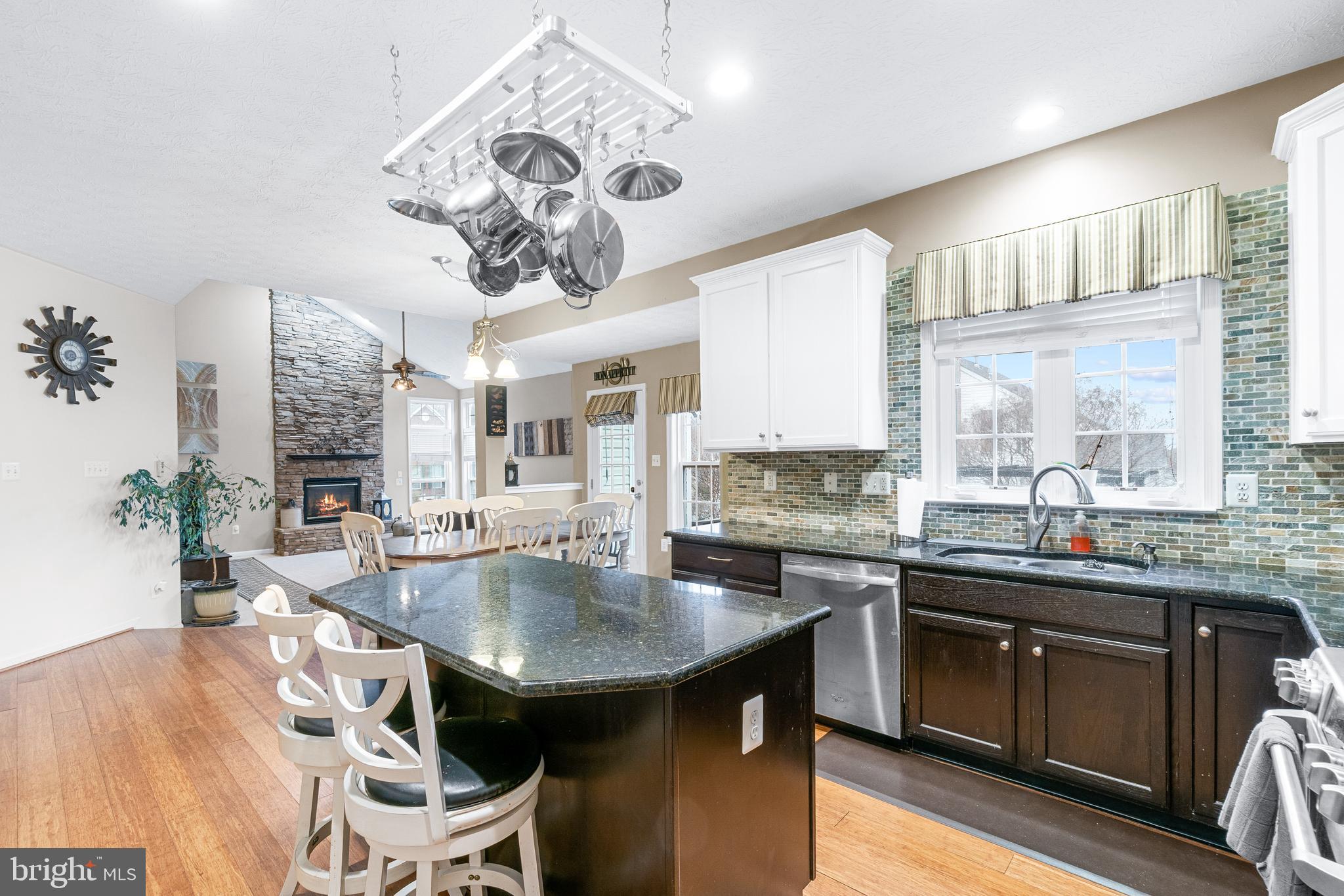 SPRING RIDGE - Residential