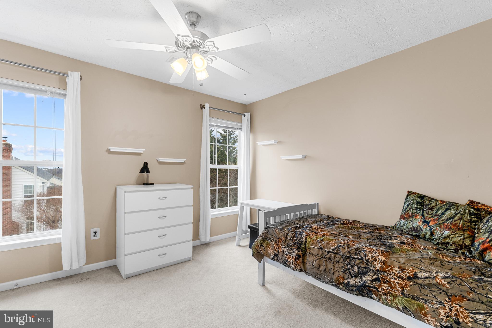 SPRING RIDGE - Residential