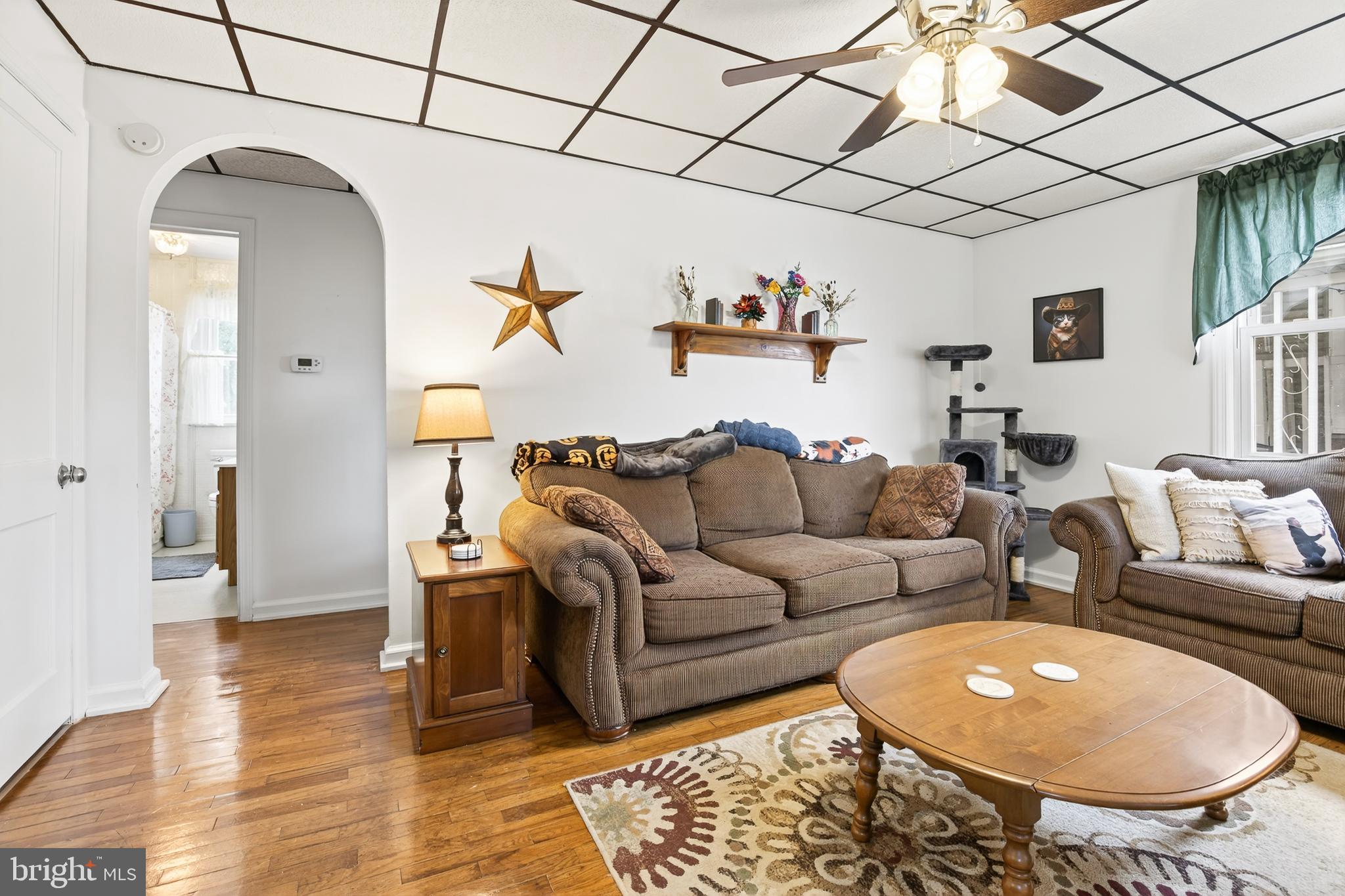 806 S 16TH STREET