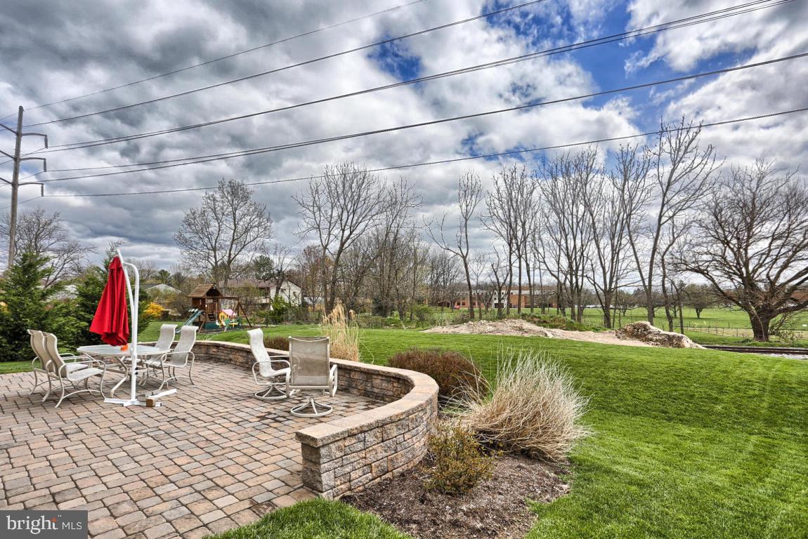 HEMPFIELD CROSSING - Residential