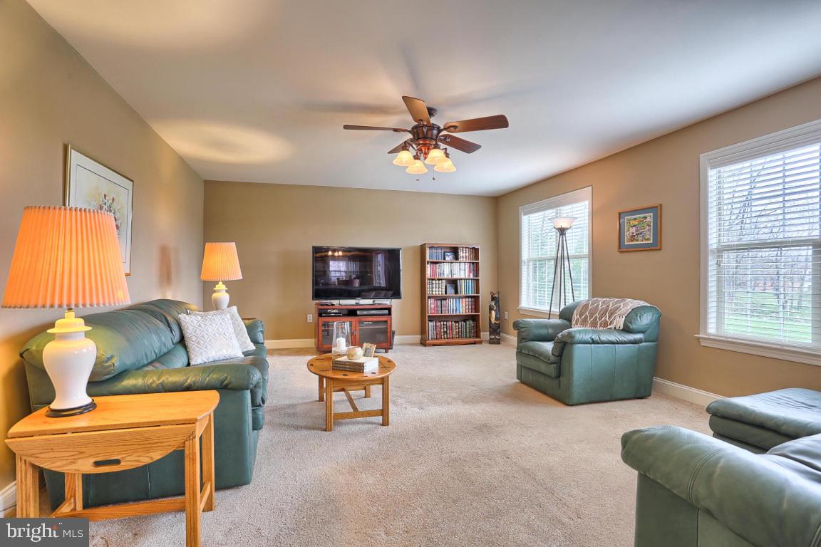 HEMPFIELD CROSSING - Residential