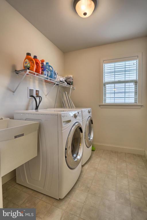 HEMPFIELD CROSSING - Residential