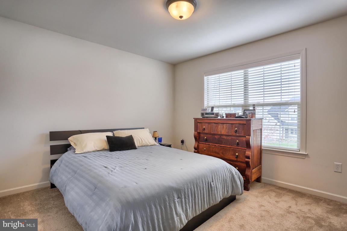 HEMPFIELD CROSSING - Residential