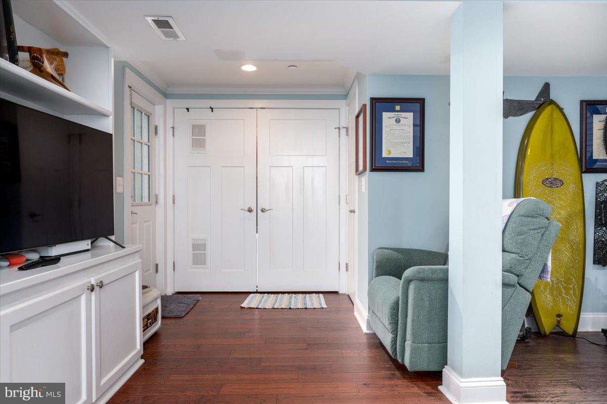 MURRAY HILL - Residential