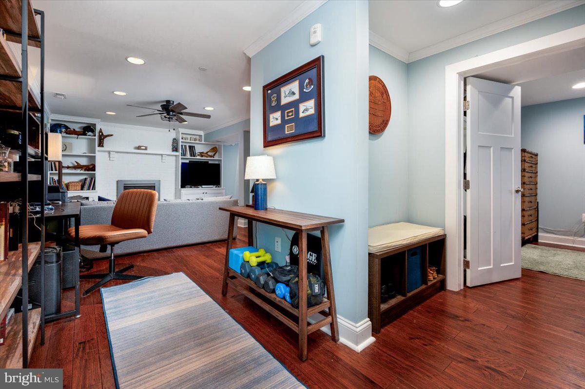 MURRAY HILL - Residential