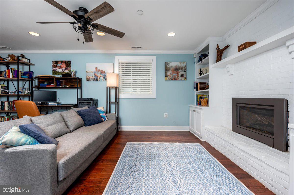 MURRAY HILL - Residential