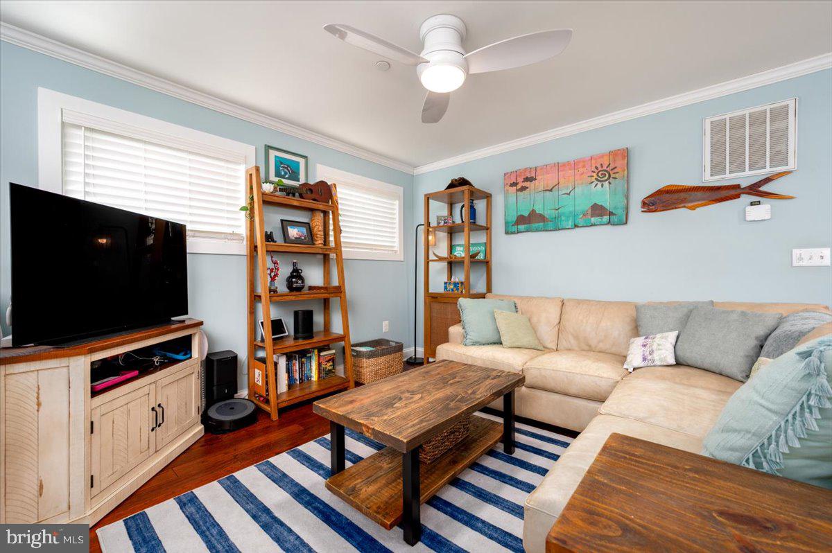 MURRAY HILL - Residential