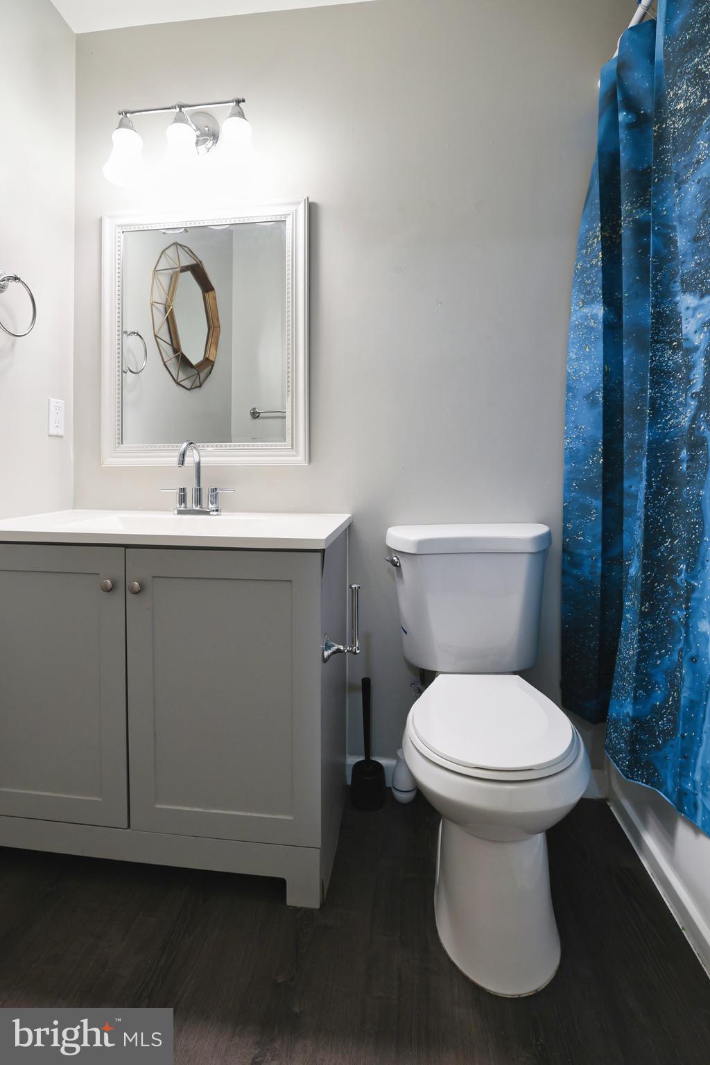 HAMLET WOODS - Residential