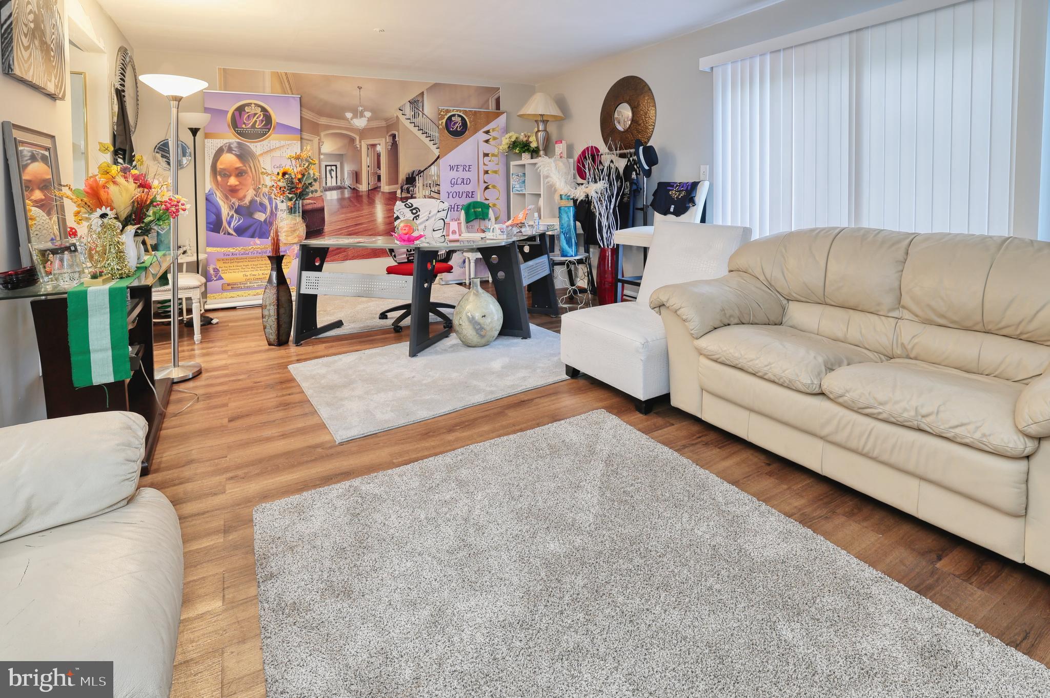 HAMLET WOODS - Residential