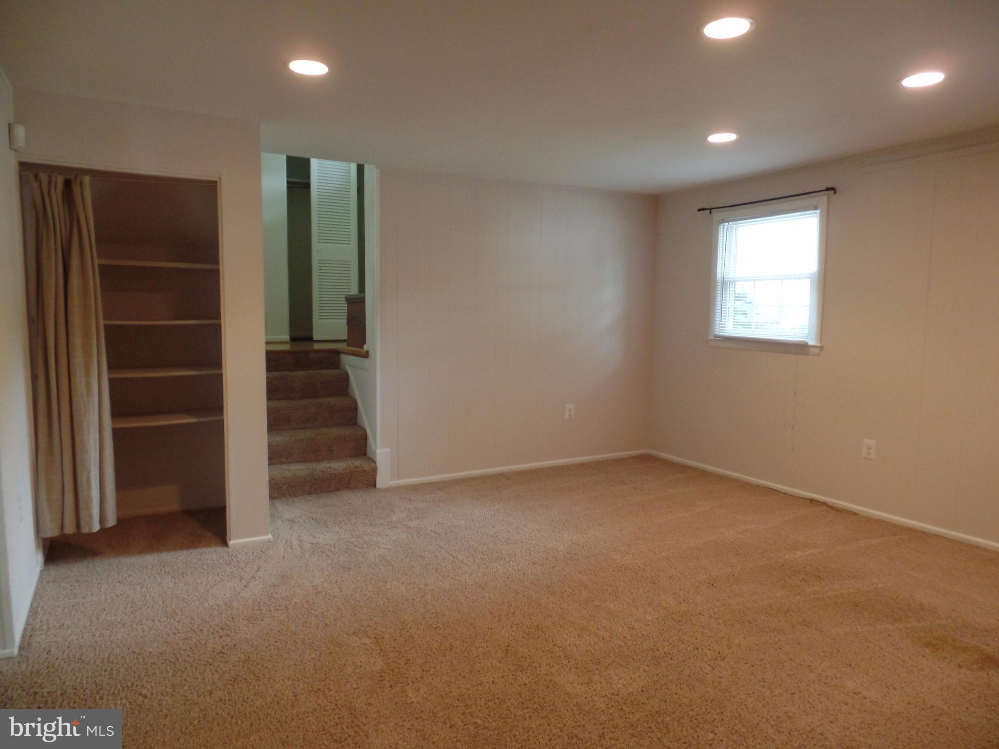 STONEWALL MANOR - Residential