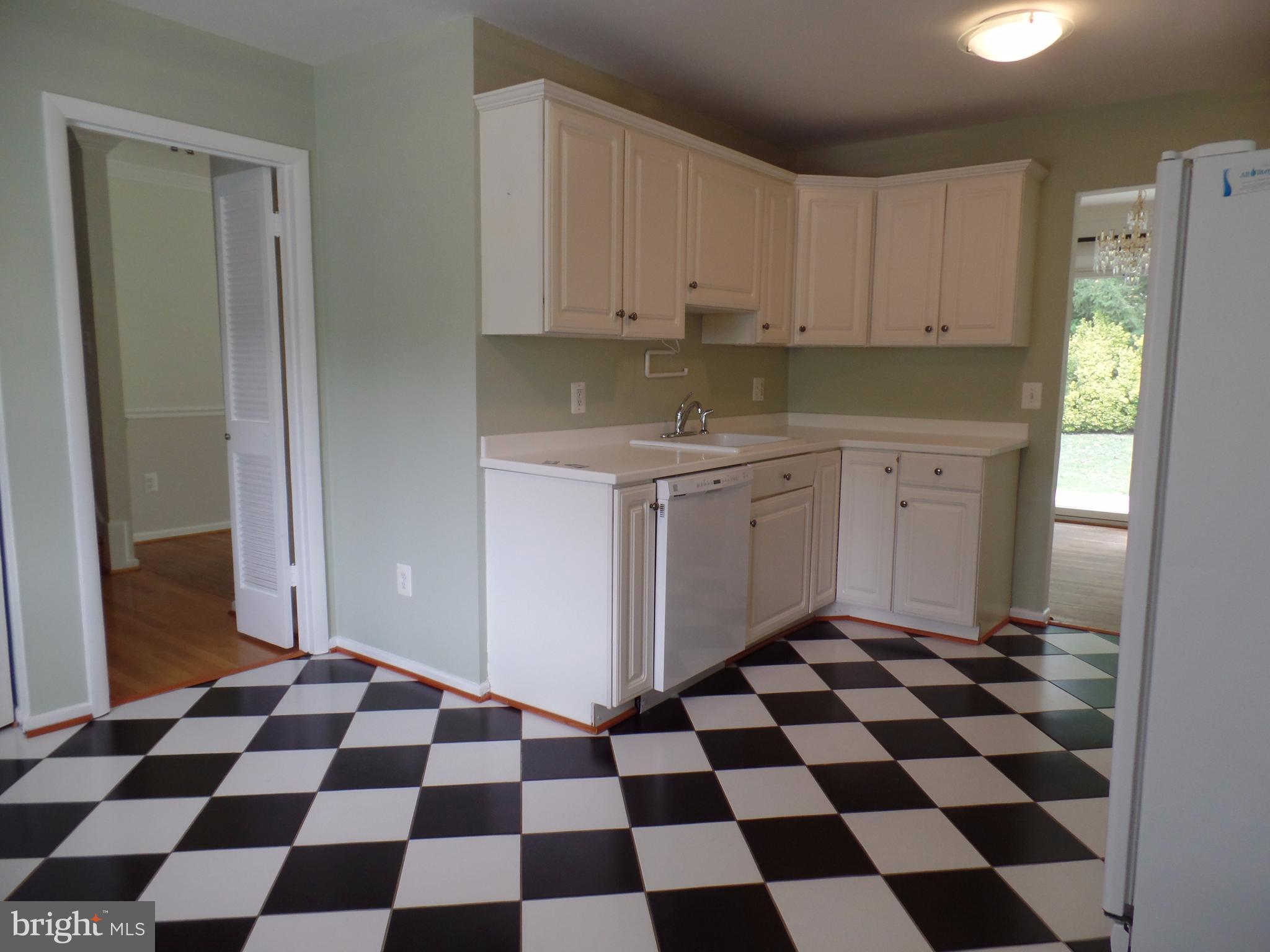 STONEWALL MANOR - Residential