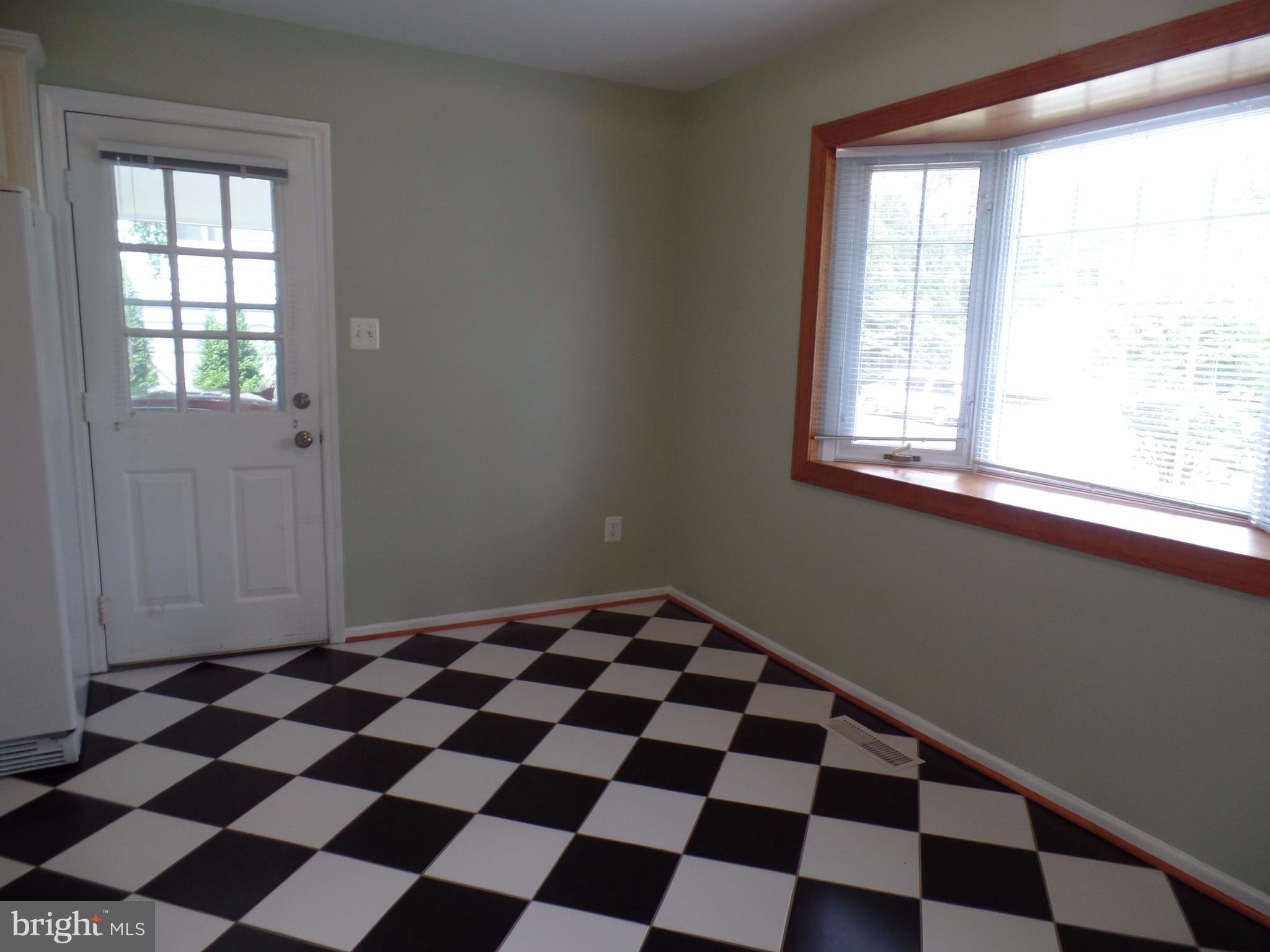 STONEWALL MANOR - Residential