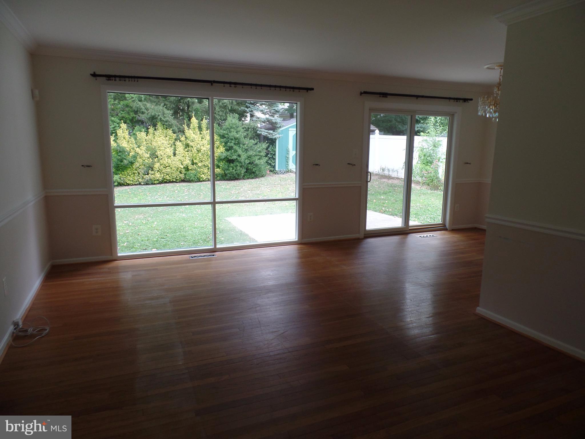 STONEWALL MANOR - Residential