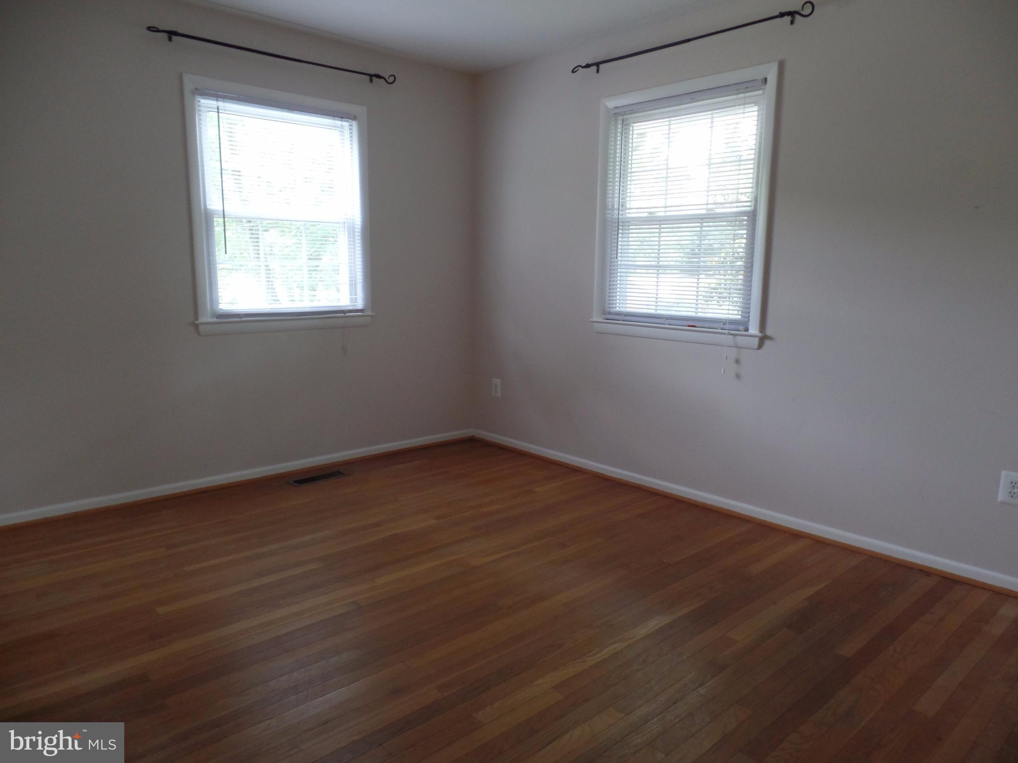 STONEWALL MANOR - Residential