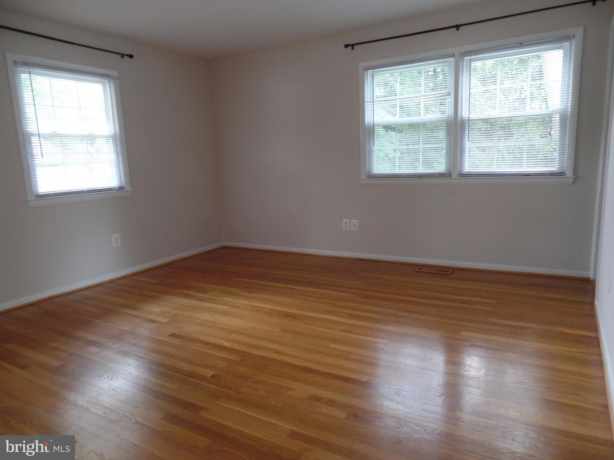 STONEWALL MANOR - Residential