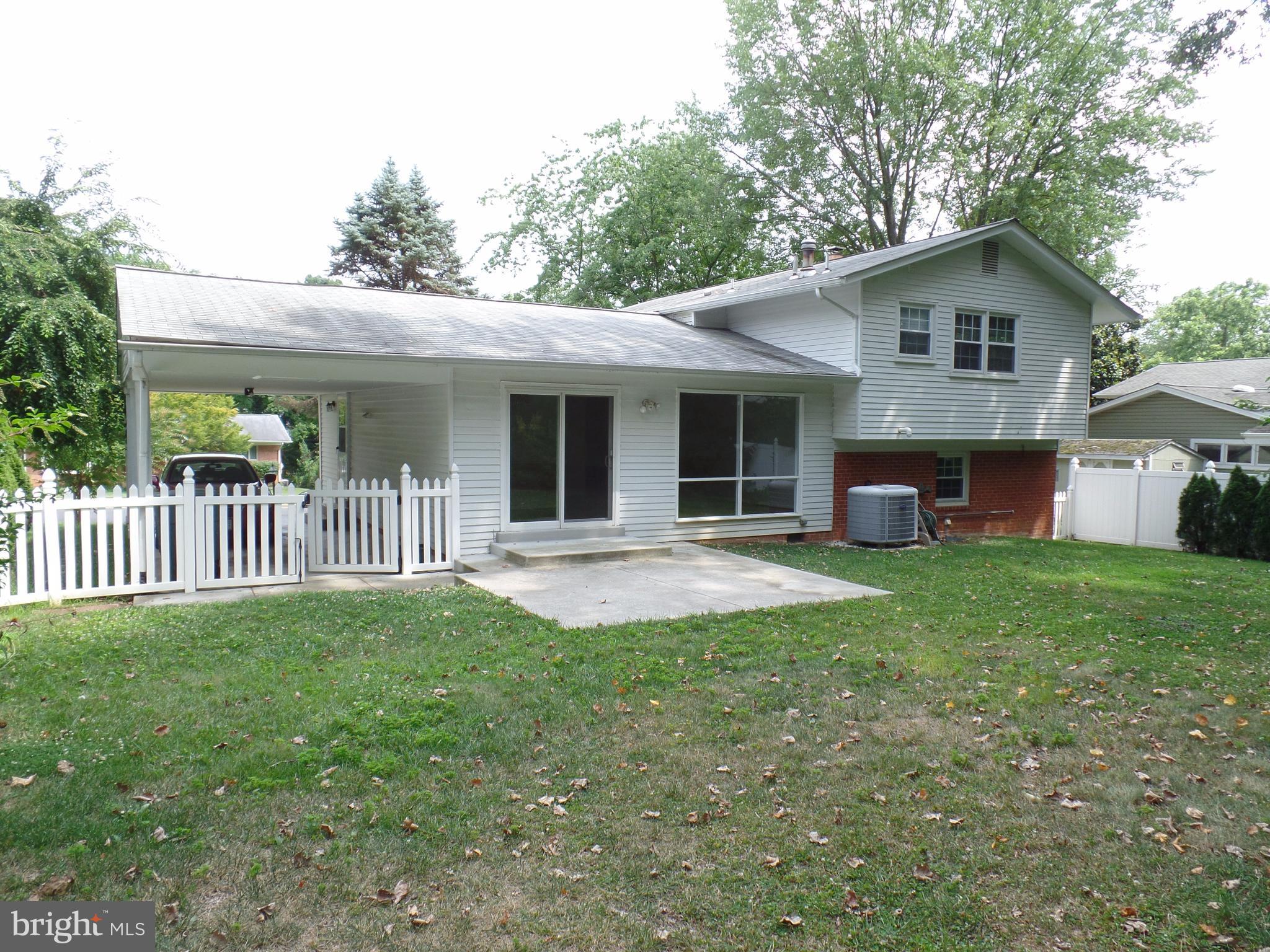 STONEWALL MANOR - Residential