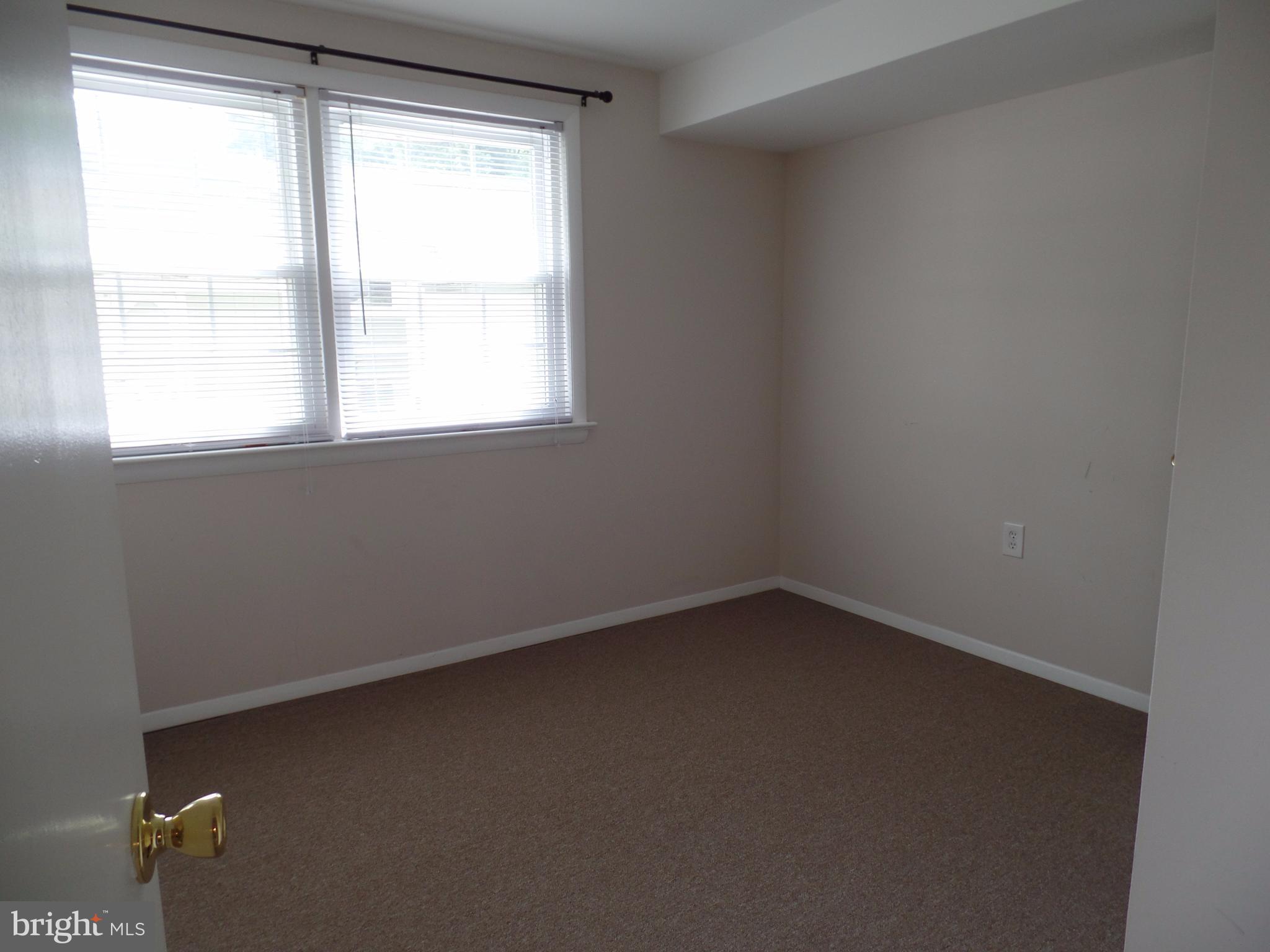 STONEWALL MANOR - Residential