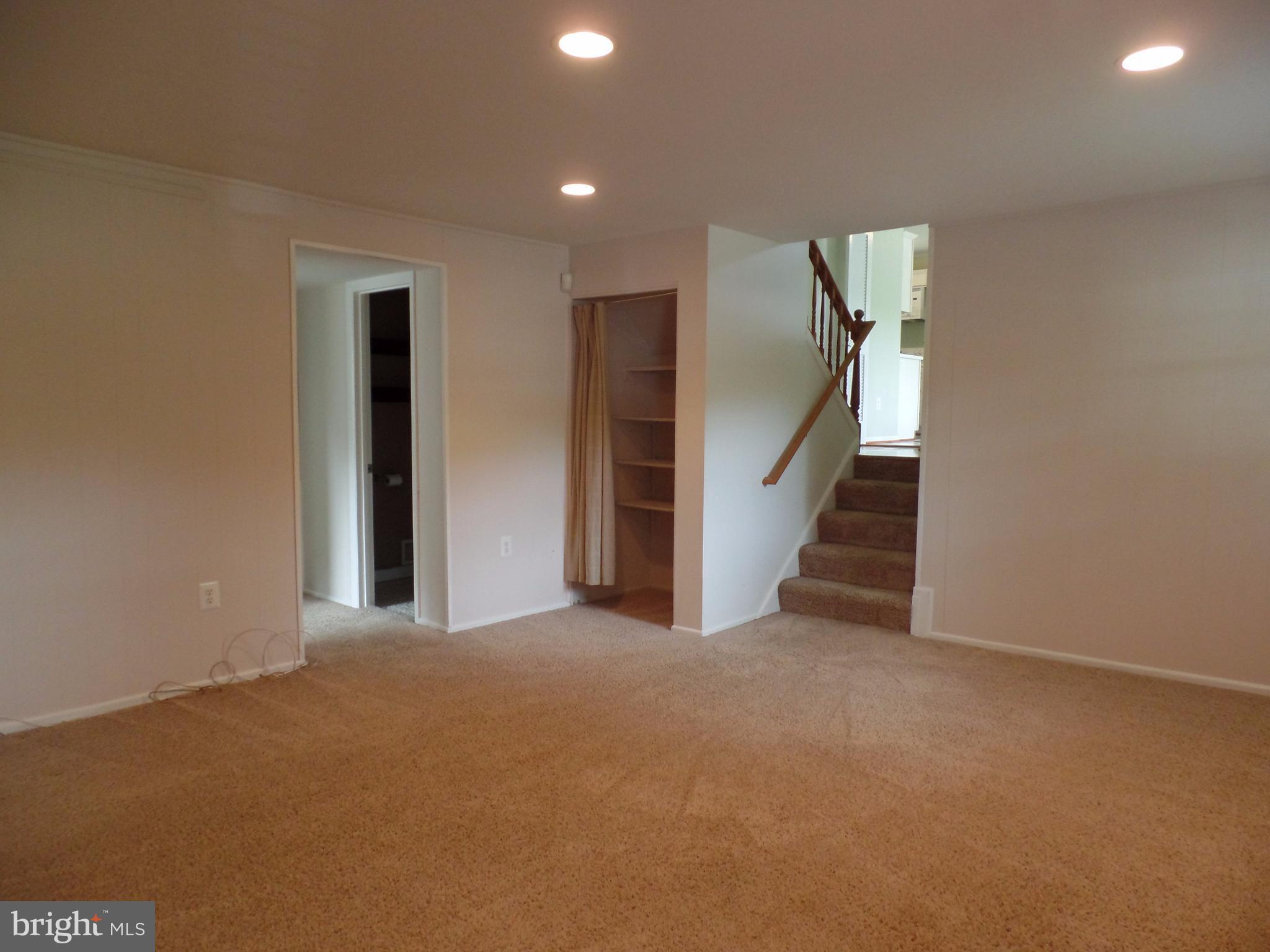 STONEWALL MANOR - Residential