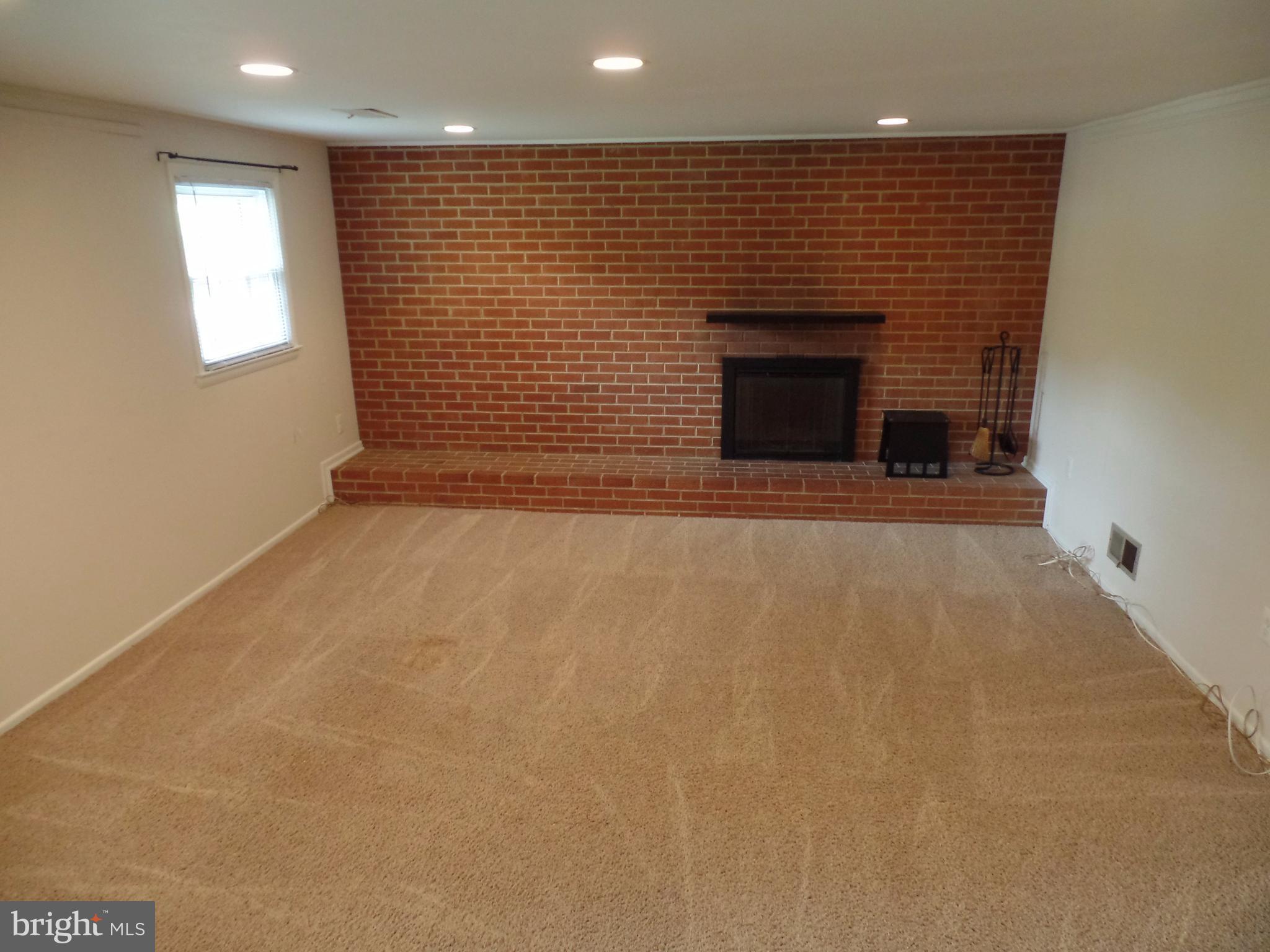 STONEWALL MANOR - Residential