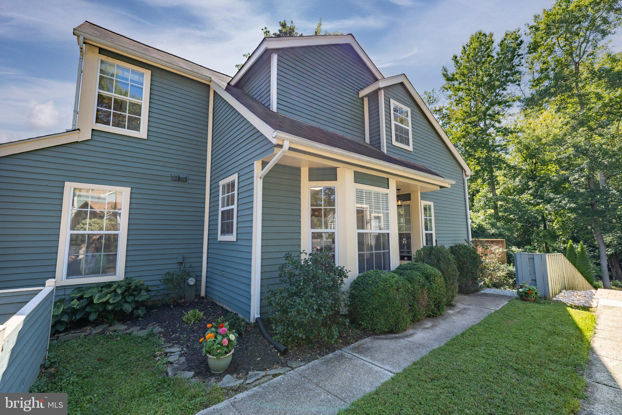 952 YACHTSMAN WAY