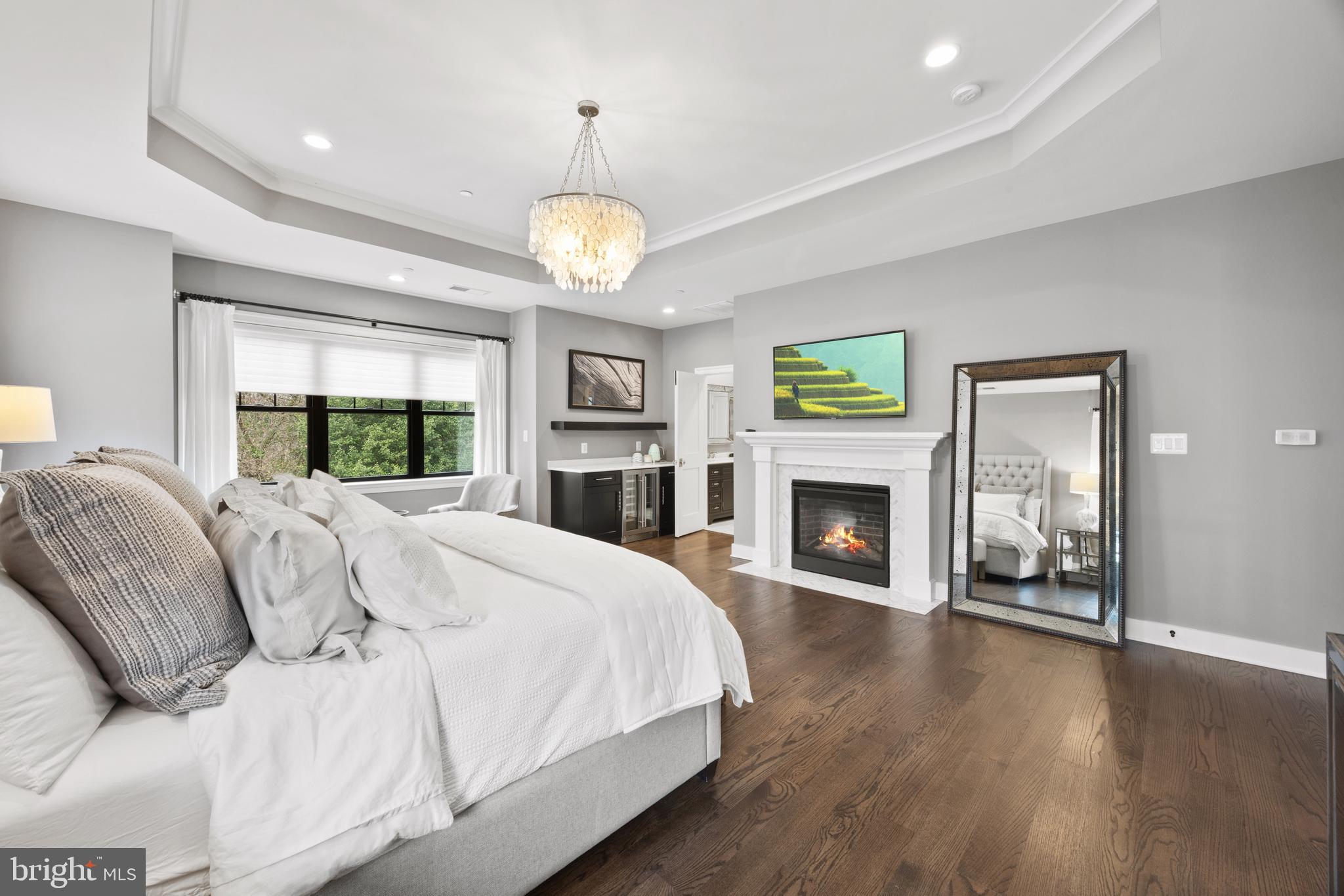 ENGLISH VILLAGE - Residential